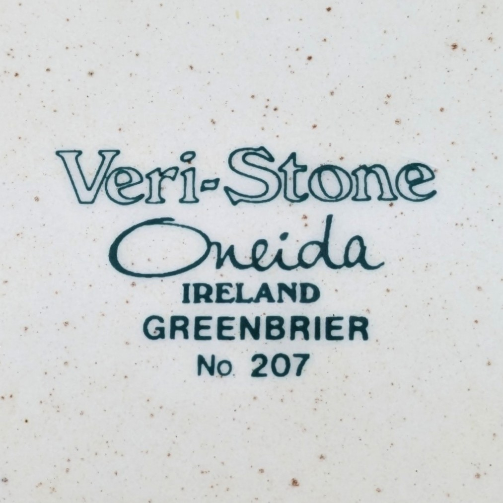 Voir photo 2 de Lot de 4 assiettes Oneida Veri‑Stone Greenbrier n°207 Ø 19.5 cm Lot de 4 assiettes Oneida Veri‑Stone Greenbrier n°207 Ø 19.5 cm Bon état reconditionné photo 2
