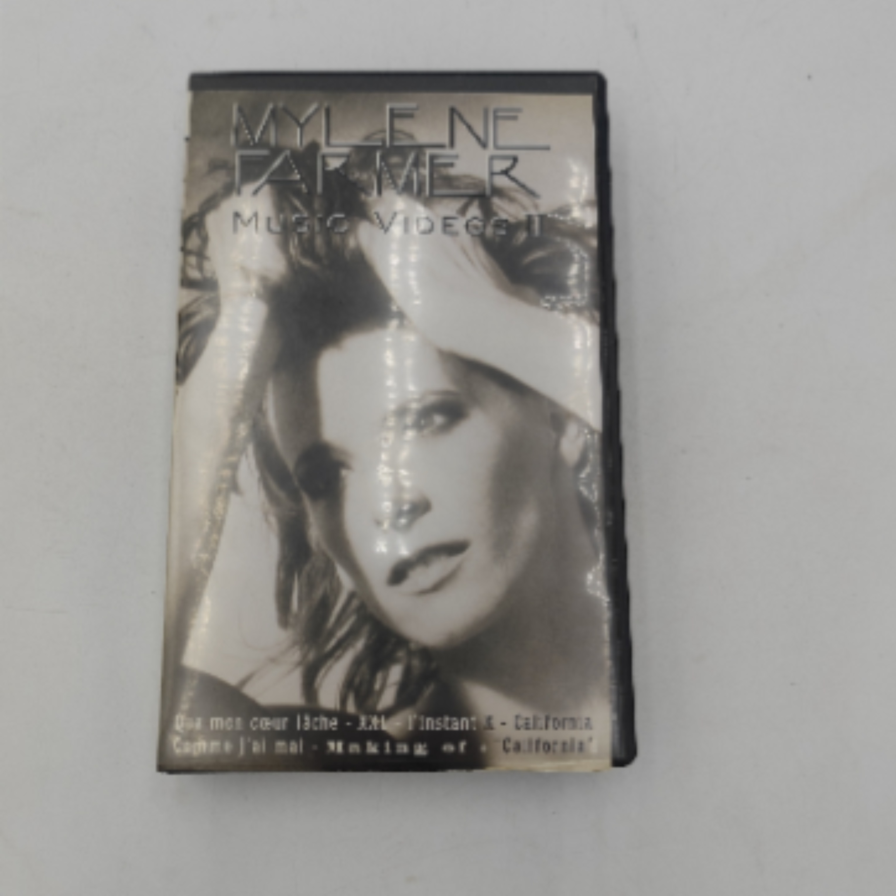 Voir photo 8 de Lot de 4 cassettes Mylène Farmer Lot de 4 cassettes Mylène Farmer état correct reconditionné photo 8