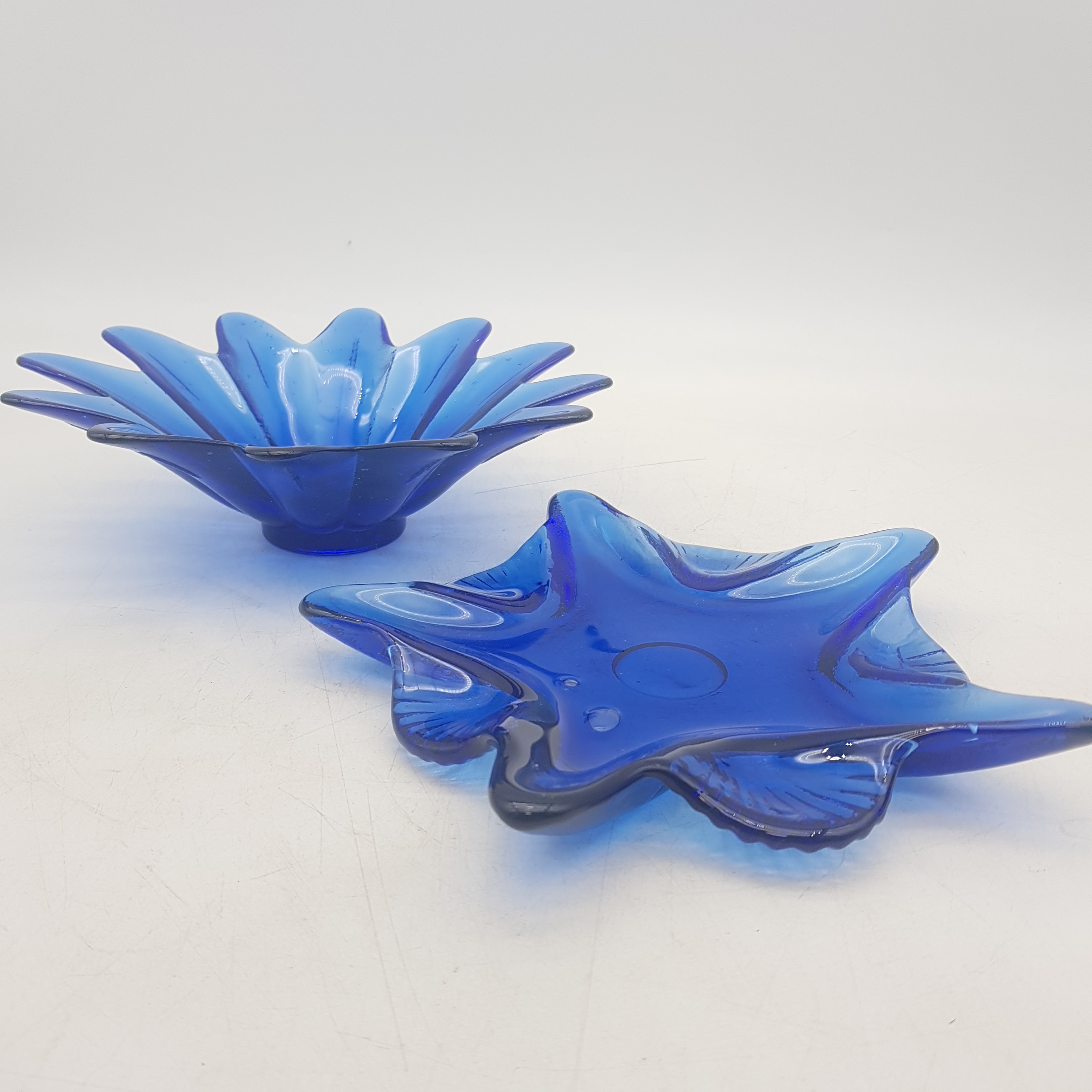 Voir photo 3 de Lot de 4 coupelles / vide-poche bleu cobalt — thème marin Lot de 4 coupelles / vide-poche bleu cobalt — thème marin reconditionné photo 3