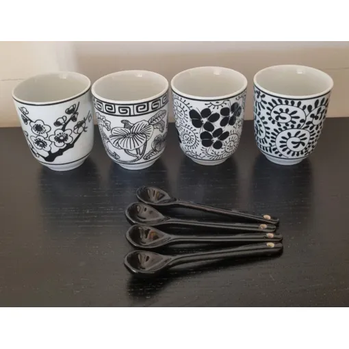 Lot De 4 Tasses À Thé En Céramique + 4 Cuillères Bon état reconditionné disponible sur Rakuten