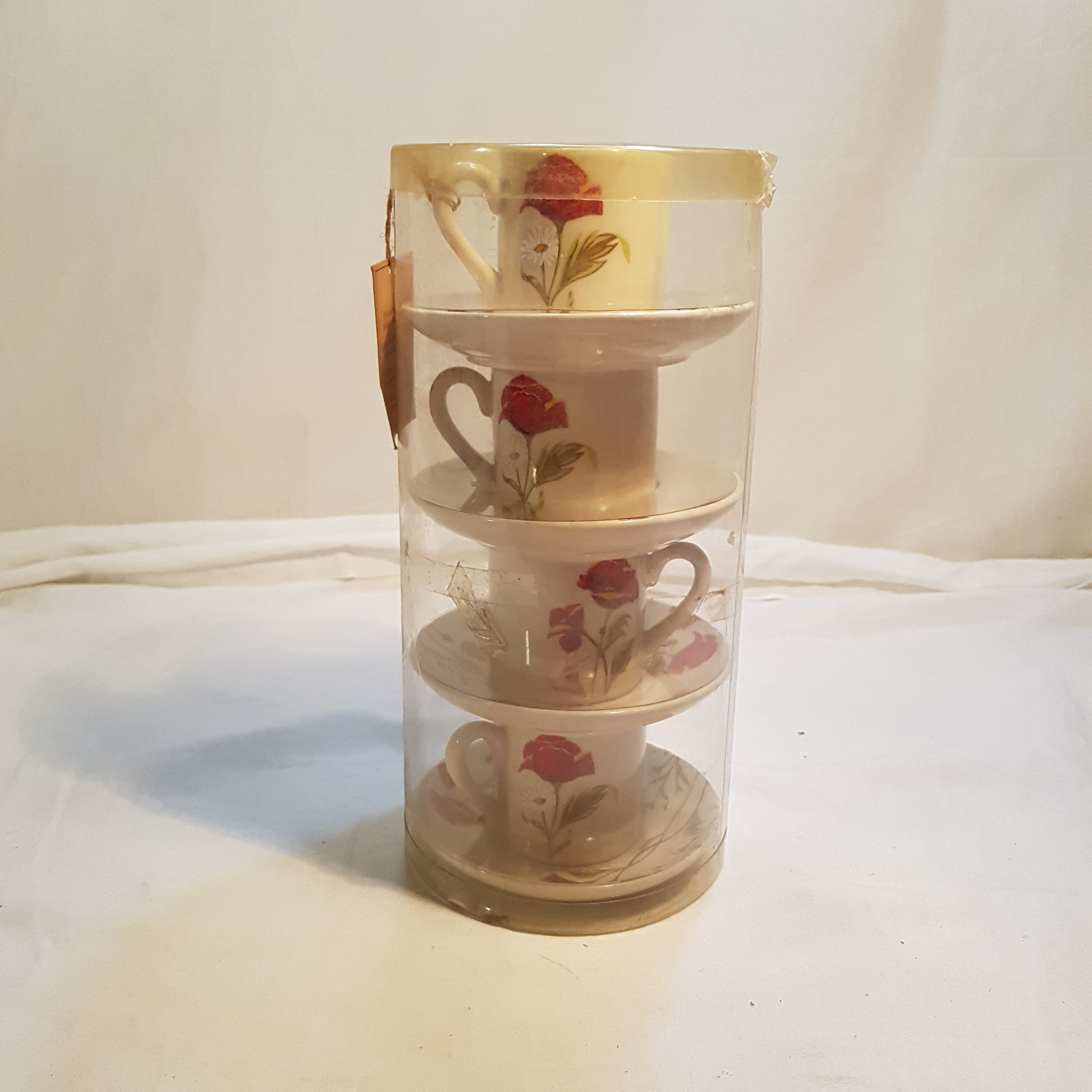 Voir photo 5 de Lot de 4 tasses fleuries Lot de 4 tasses fleuries Parfait état reconditionné photo 5