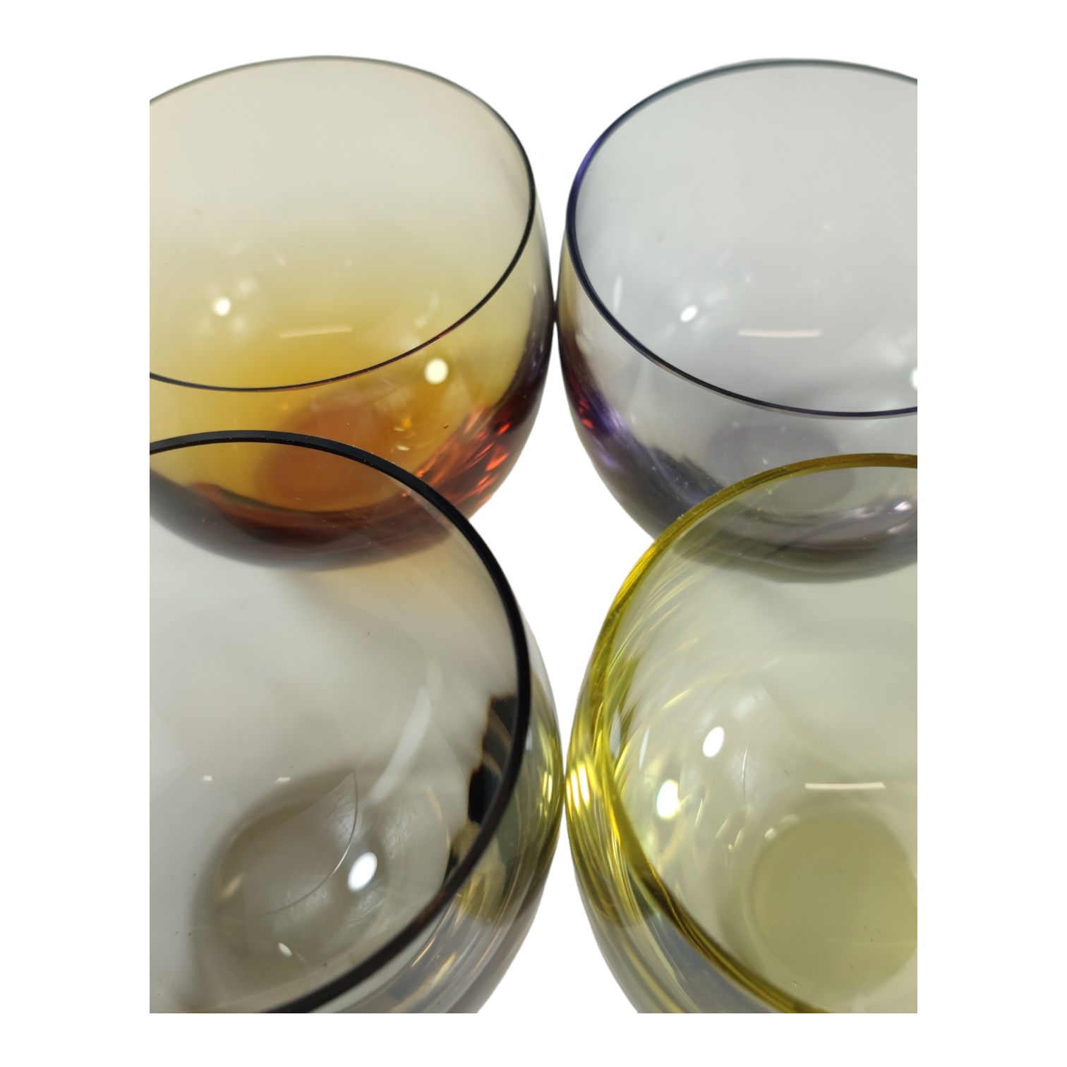 Voir photo 15 de Lot de 4 verres à liqueur en verre coloré artisanal Lot de 4 verres à liqueur en verre coloré artisanal Bon état reconditionné photo 15