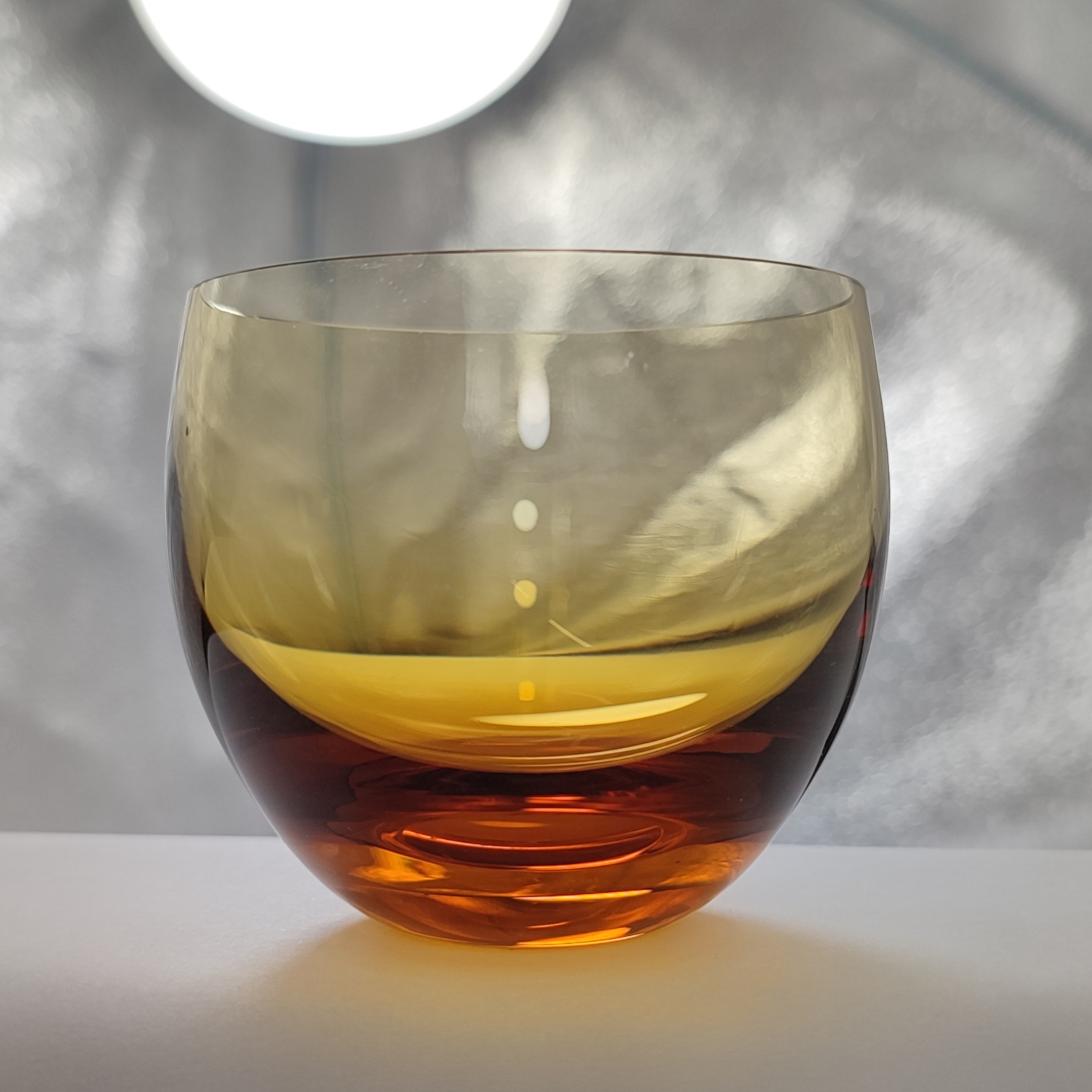 Voir photo 7 de Lot de 4 verres à liqueur en verre coloré artisanal Lot de 4 verres à liqueur en verre coloré artisanal Bon état reconditionné photo 7