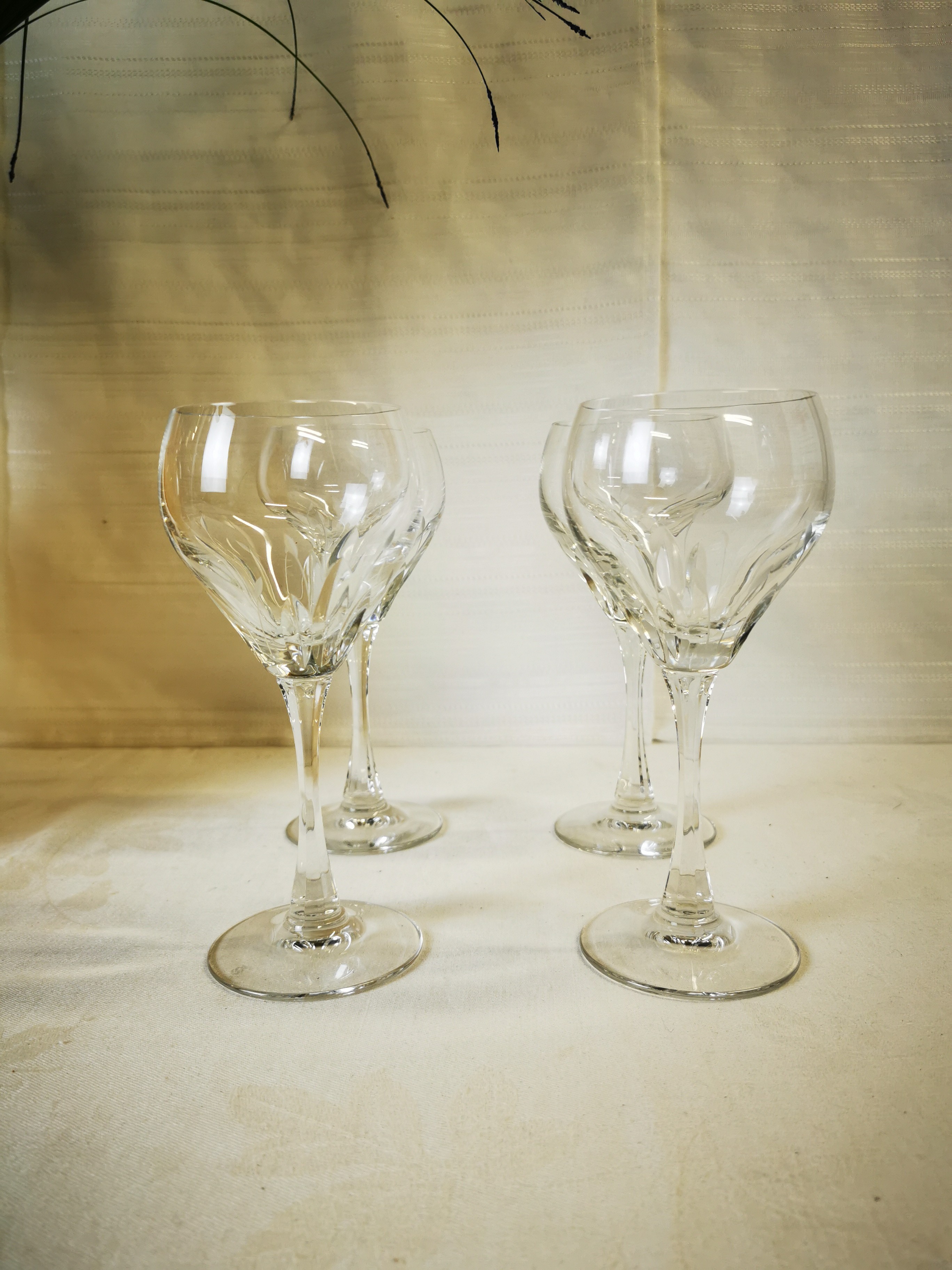 Voir photo 8 de Lot de 4 verres à pied en cristal signés S Lot de 4 verres à pied en cristal signés S Très bon état reconditionné photo 8