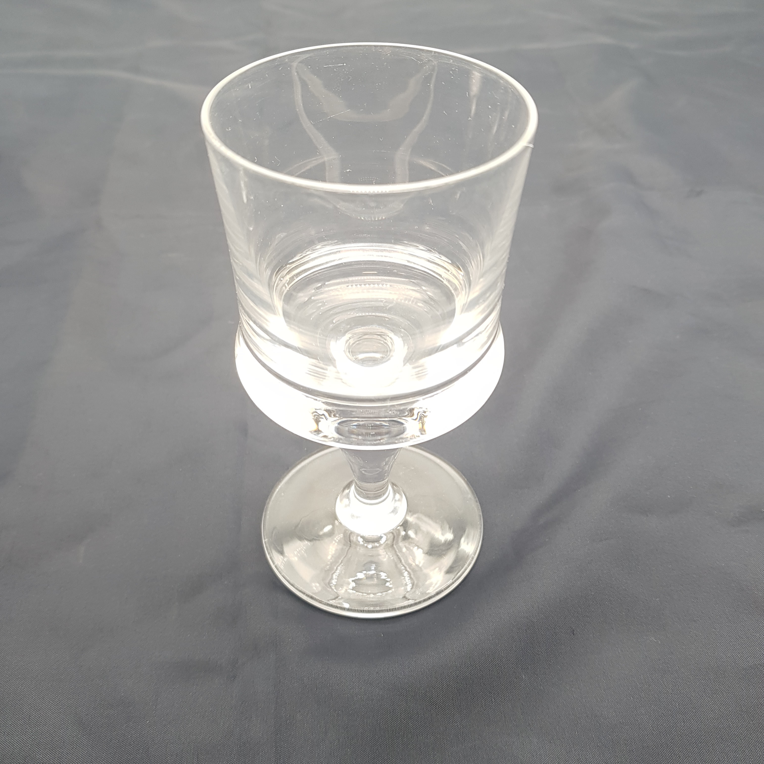 Voir photo 3 de Lot de 4 verres à pied Lot de 4 verres à pied Bon état reconditionné photo 3