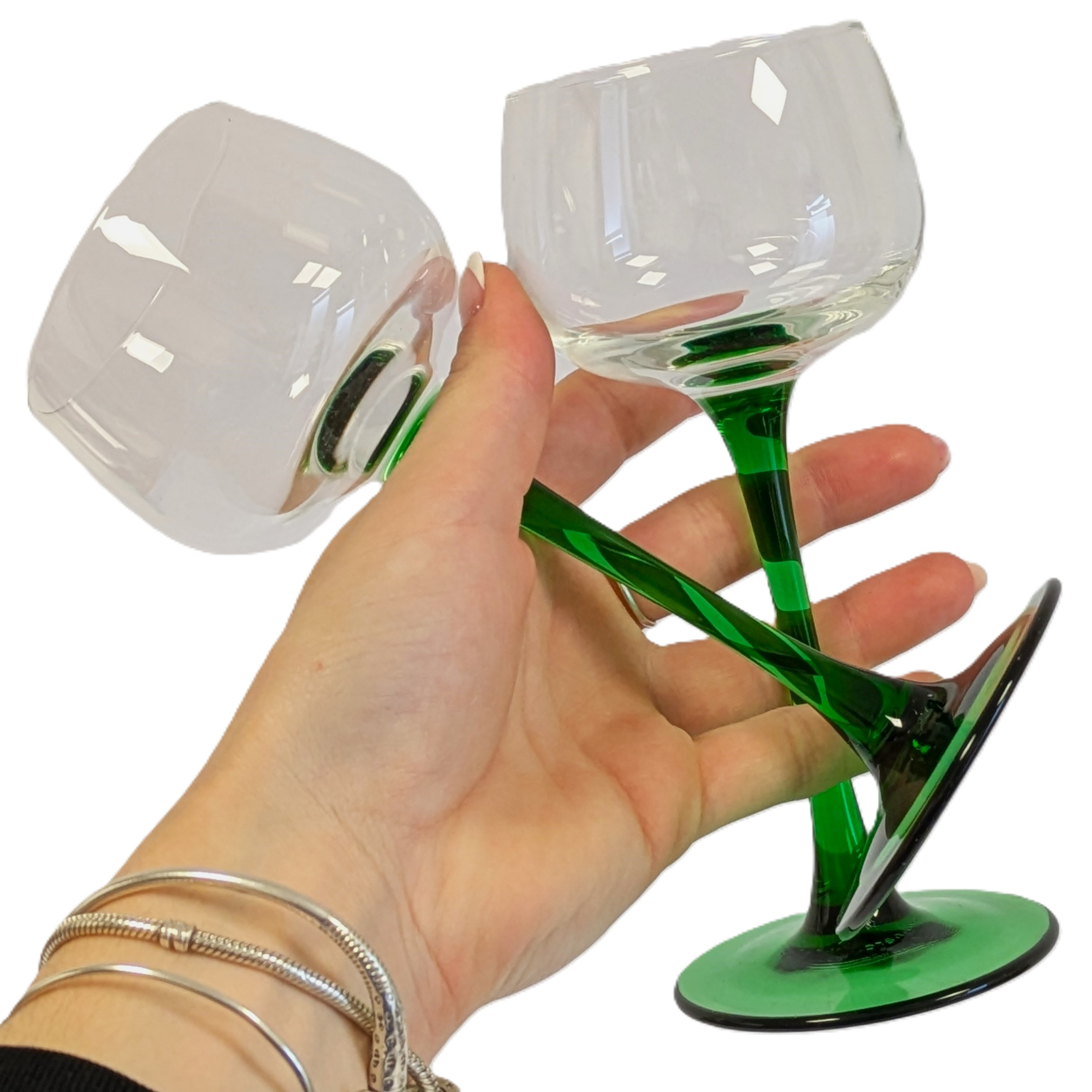 Voir photo 4 de Lot de 4 verres à vin d’Alsace - Luminarc France - Pied vert. Lot de 4 verres à vin d’Alsace - Luminarc France - Pied vert. Parfait état reconditionné photo 4