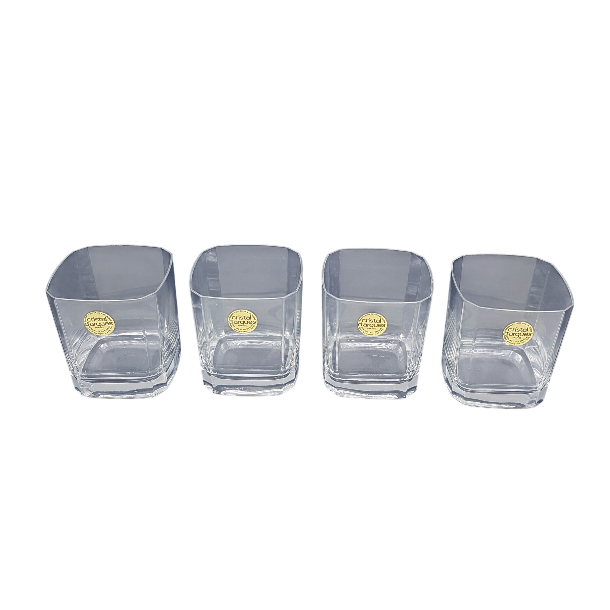 Lot de 4 verres a whisky en cristal d'arques Bon état - 14,00 € Lot de 4 verres a whisky en cristal d'arques Bon état reconditionné disponible sur Label Emmaüs