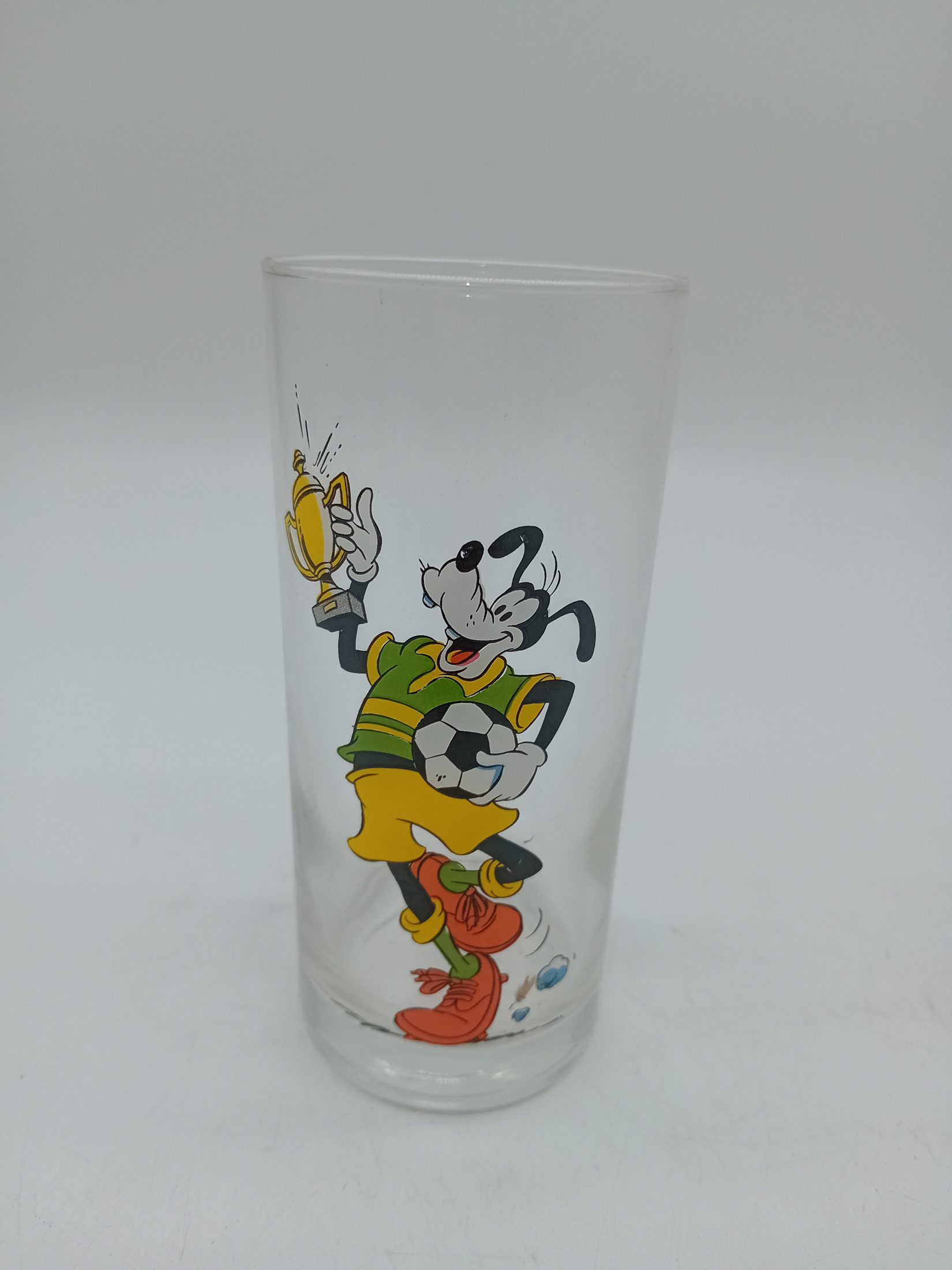 Voir photo 3 de Lot De 4 Verres Vintage Disney Dingo Sport (O367) Lot De 4 Verres Vintage Disney Dingo Sport (O367) Très bon état reconditionné photo 3