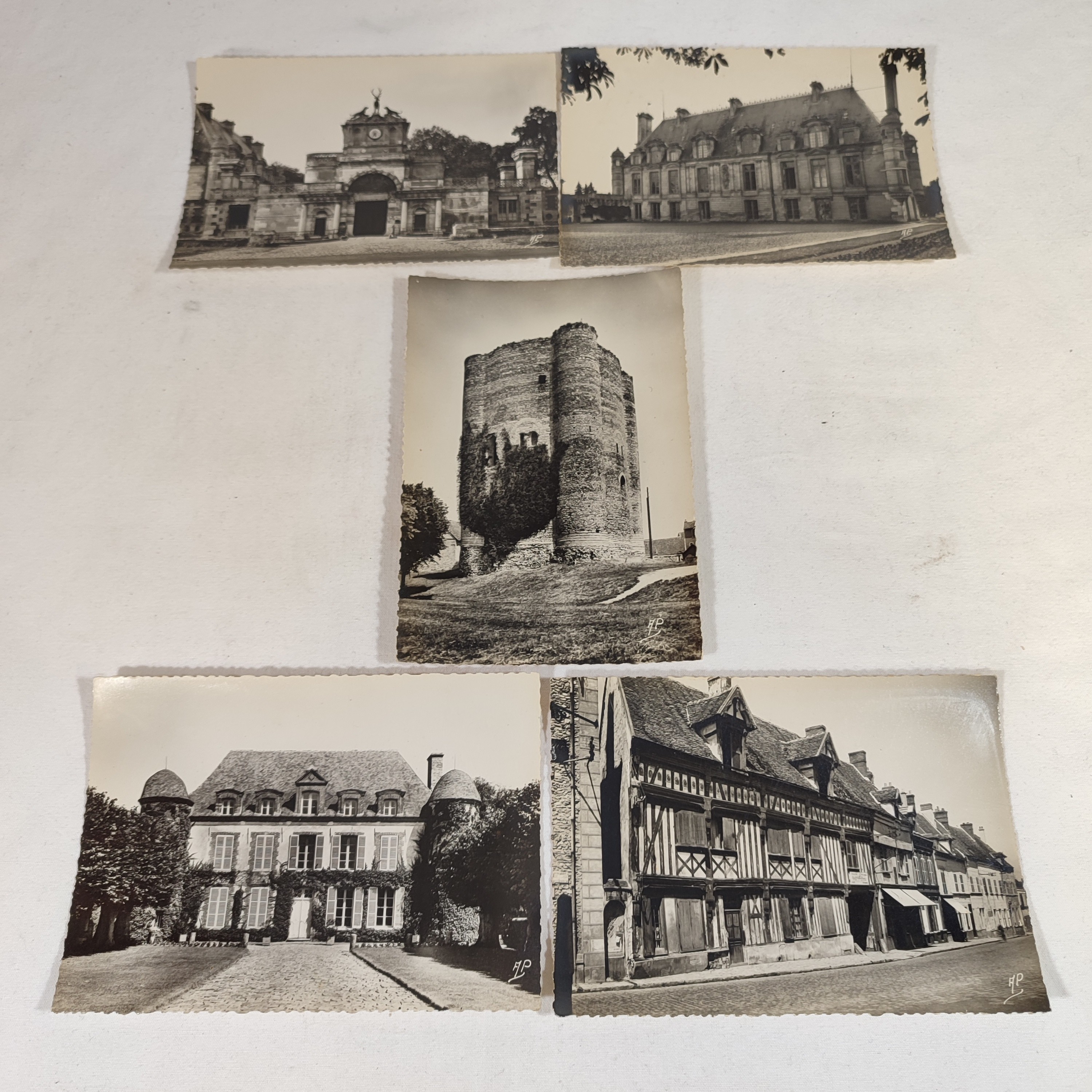 Voir photo 2 de Lot de 44 cartes postales anciennes dont 5 différentes Lot de 44 cartes postales anciennes dont 5 différentes Bon état reconditionné photo 2