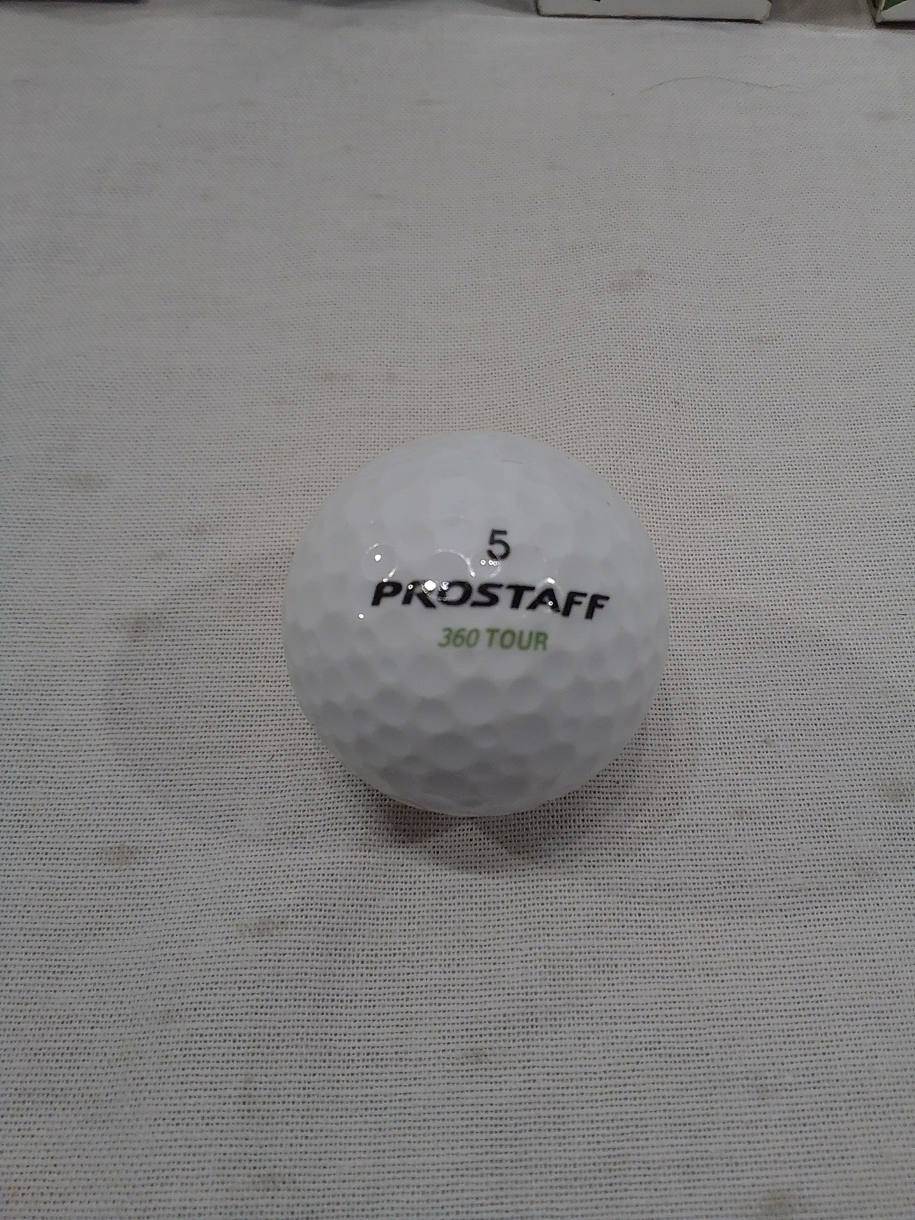 Voir photo 2 de Lot de 5 boite de 3 balle de golf Lot de 5 boite de 3 balle de golf Bon état reconditionné photo 2