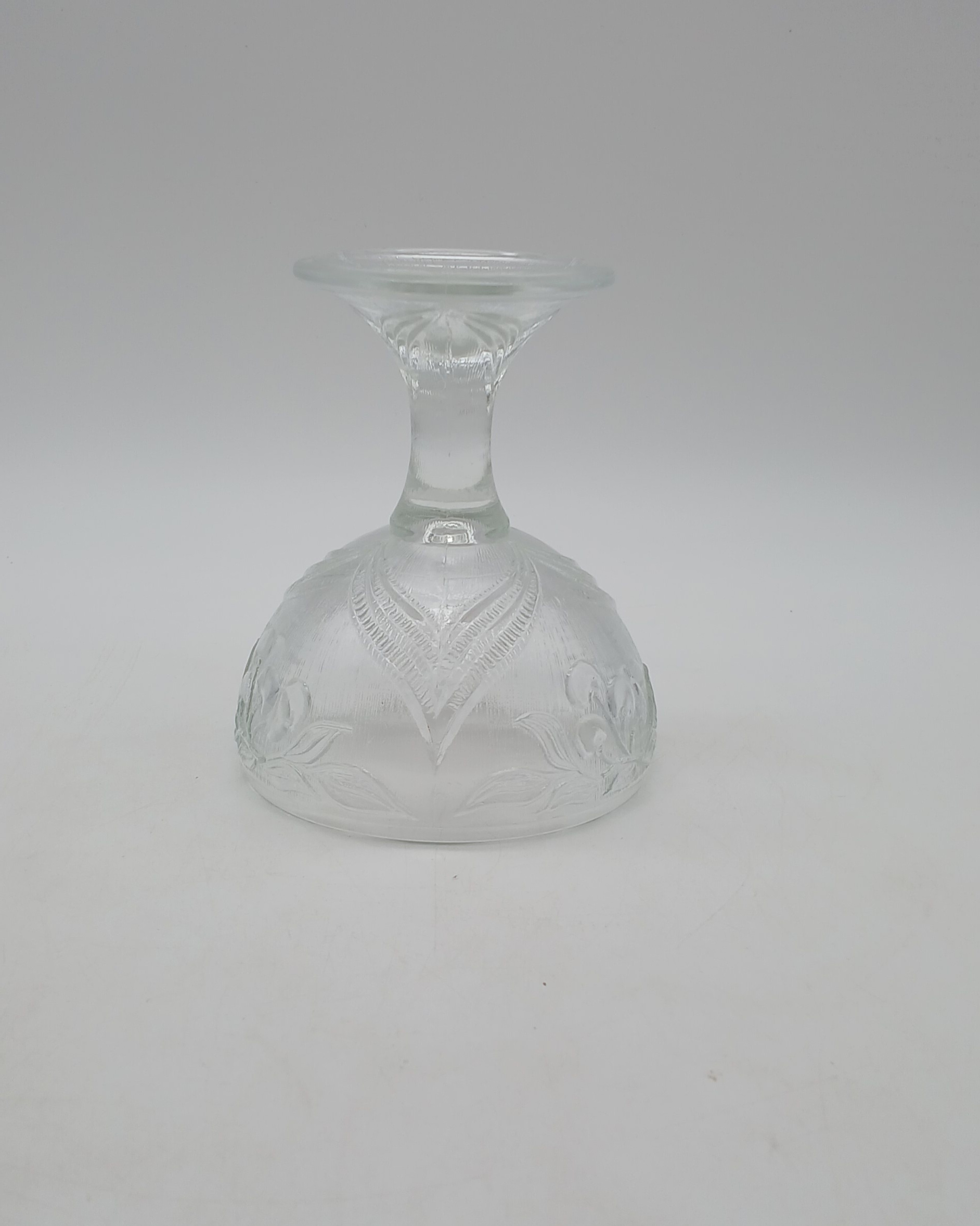Voir photo 14 de Lot de 5 coupes à glace ou desserts en verre moulé vintage - motif cerises Lot de 5 coupes à glace ou desserts en verre moulé vintage - motif cerises Très bon état reconditionné photo 14