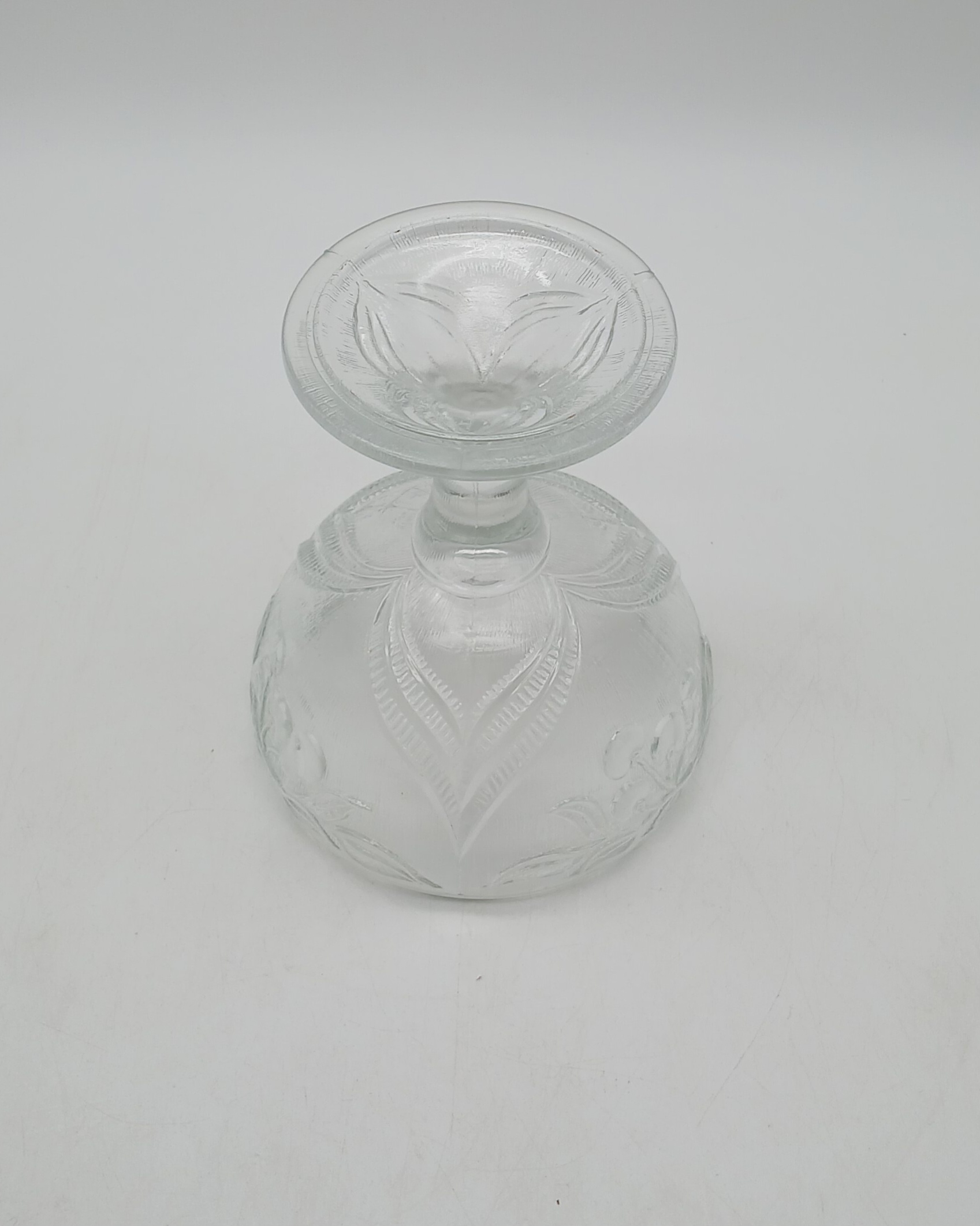 Voir photo 15 de Lot de 5 coupes à glace ou desserts en verre moulé vintage - motif cerises Lot de 5 coupes à glace ou desserts en verre moulé vintage - motif cerises Très bon état reconditionné photo 15
