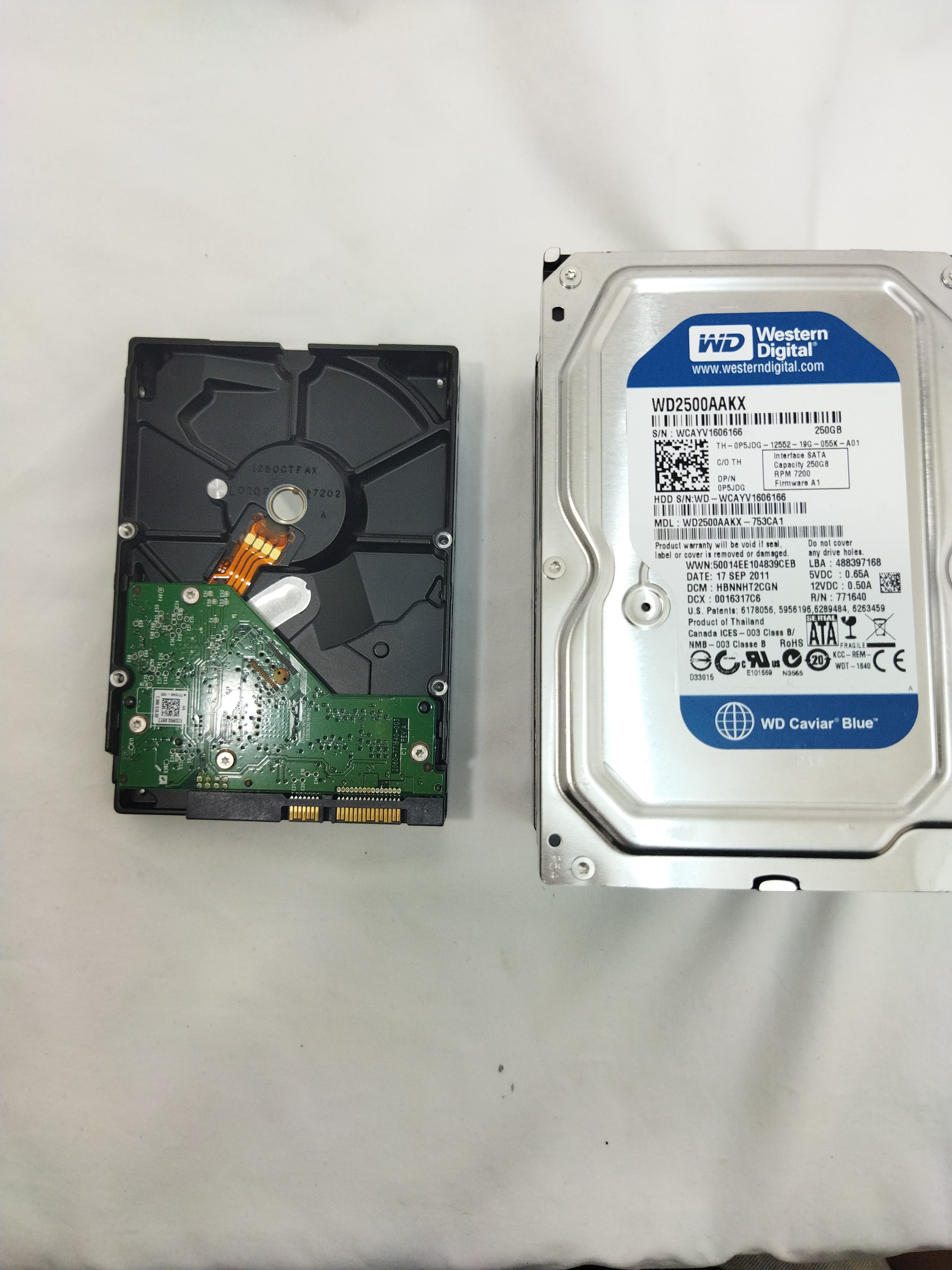 Voir photo 2 de Lot de 5 disques dur de 250 Go de Western Digital Lot de 5 disques dur de 250 Go de Western Digital très bon état reconditionné photo 2
