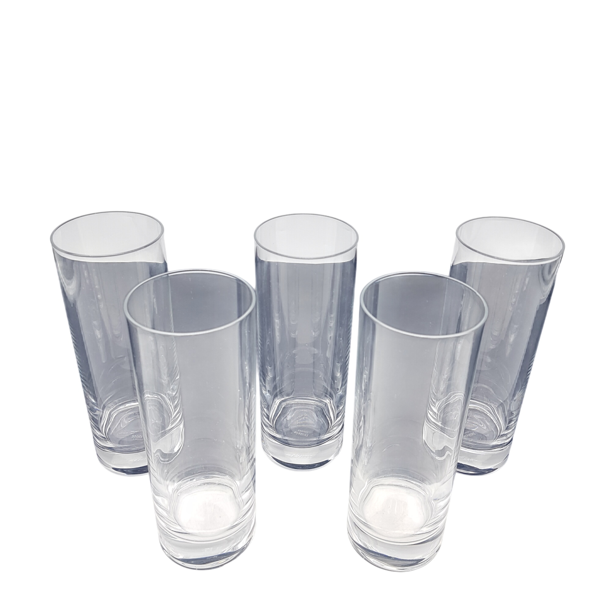 Lot de 5 grands verres en cristal - Strölzle Lausitz modèle "New York" Bon état - 19,00 € Lot de 5 grands verres en cristal - Strölzle Lausitz modèle "New York" Bon état reconditionné disponible sur Label Emmaüs