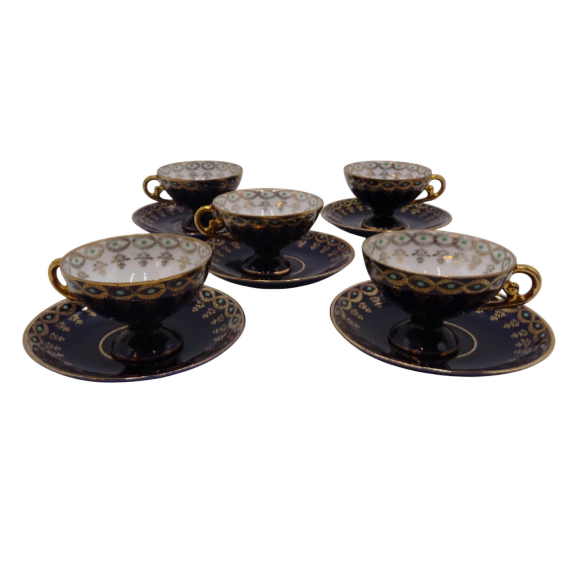 Lot de 5 tasses à café et ses 10 sous tasses en porcelaine allemande " bleu de four " JLMENAU. Très bon état - alternatives disponibles sur Dero Lot de 5 tasses à café et ses 10 sous tasses en porcelaine allemande " bleu de four " JLMENAU. Très bon état reconditionné (offre indisponible)