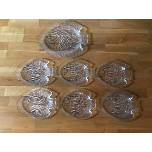 Lot De 6 Assiettes + 1 Plat Poisson Arcoroc Bon état - 25,00 € Lot De 6 Assiettes + 1 Plat Poisson Arcoroc Bon état reconditionné disponible sur Rakuten