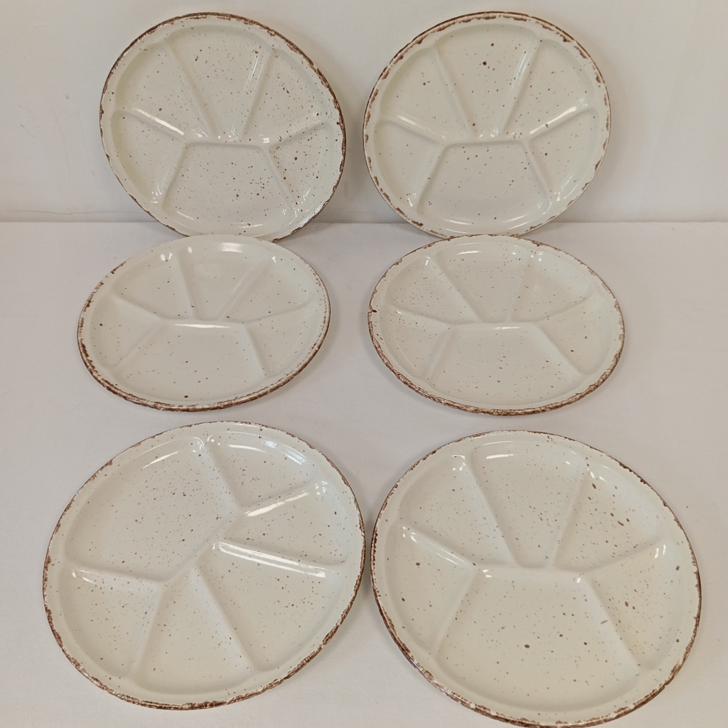 Voir photo 2 de Lot de 6 Assiettes a fondu en faïence de GIEN Lot de 6 Assiettes a fondu en faïence de GIEN Bon état reconditionné photo 2