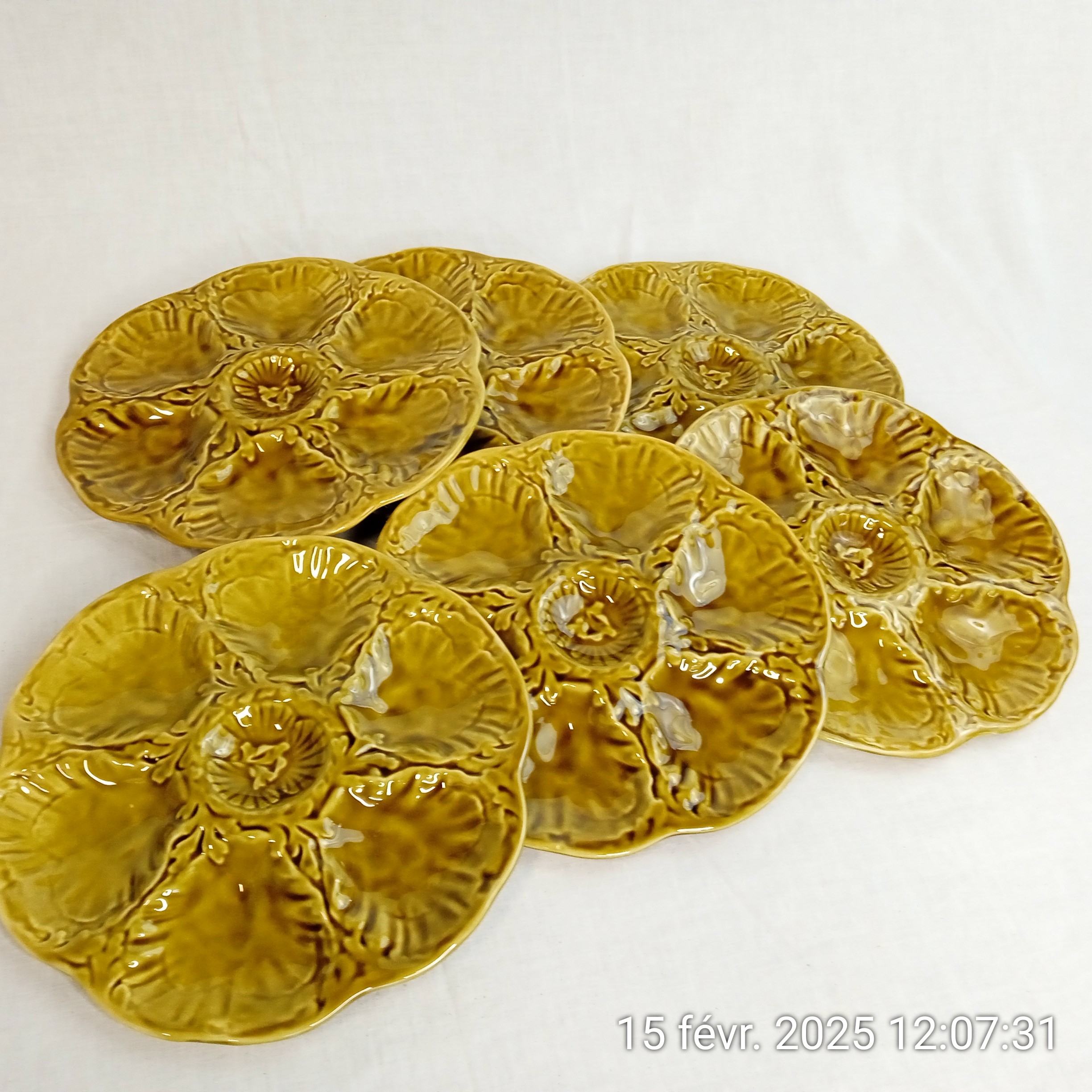 Voir photo 2 de Lot de 6 assiettes à huitres vintage en faïence verte de GIEN France Art de la table Lot de 6 assiettes à huitres vintage en faïence verte de GIEN France Art de la table Très bon état reconditionné photo 2