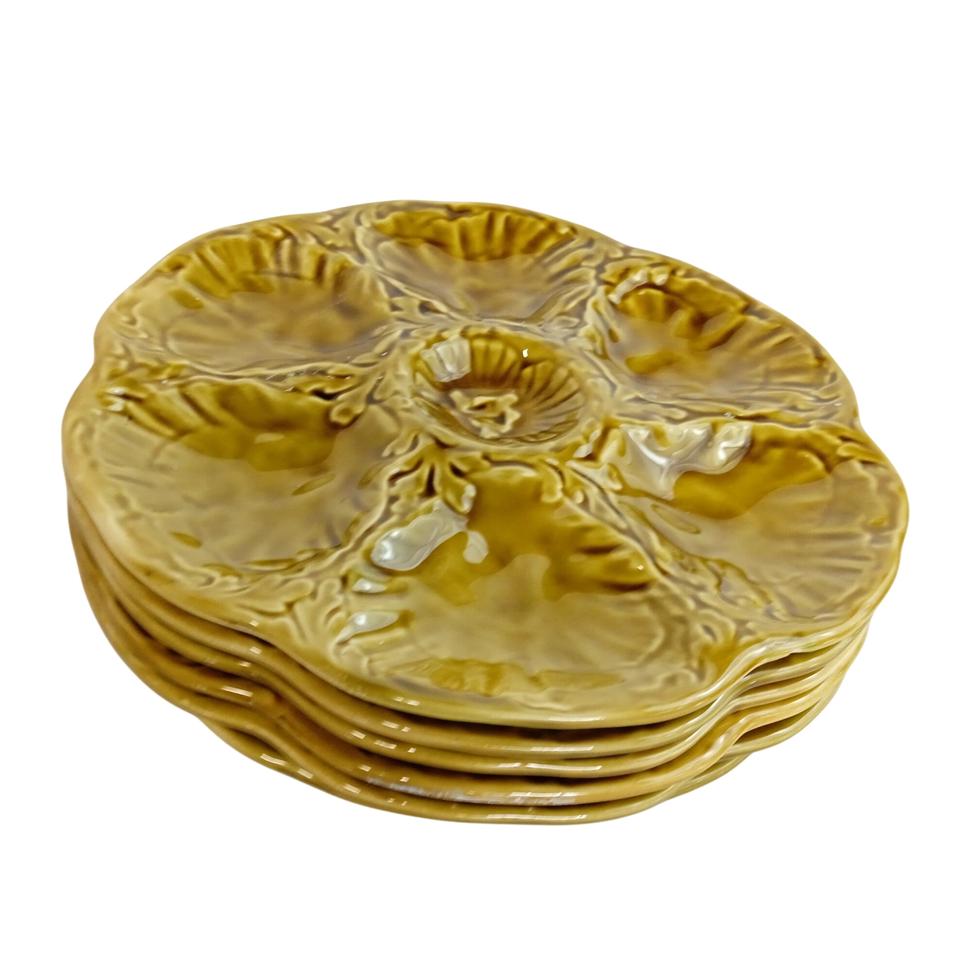 Lot de 6 assiettes à huitres vintage en faïence verte de GIEN France Art de la table Très bon état - 50,00 € Lot de 6 assiettes à huitres vintage en faïence verte de GIEN France Art de la table Très bon état reconditionné disponible sur Label Emmaüs