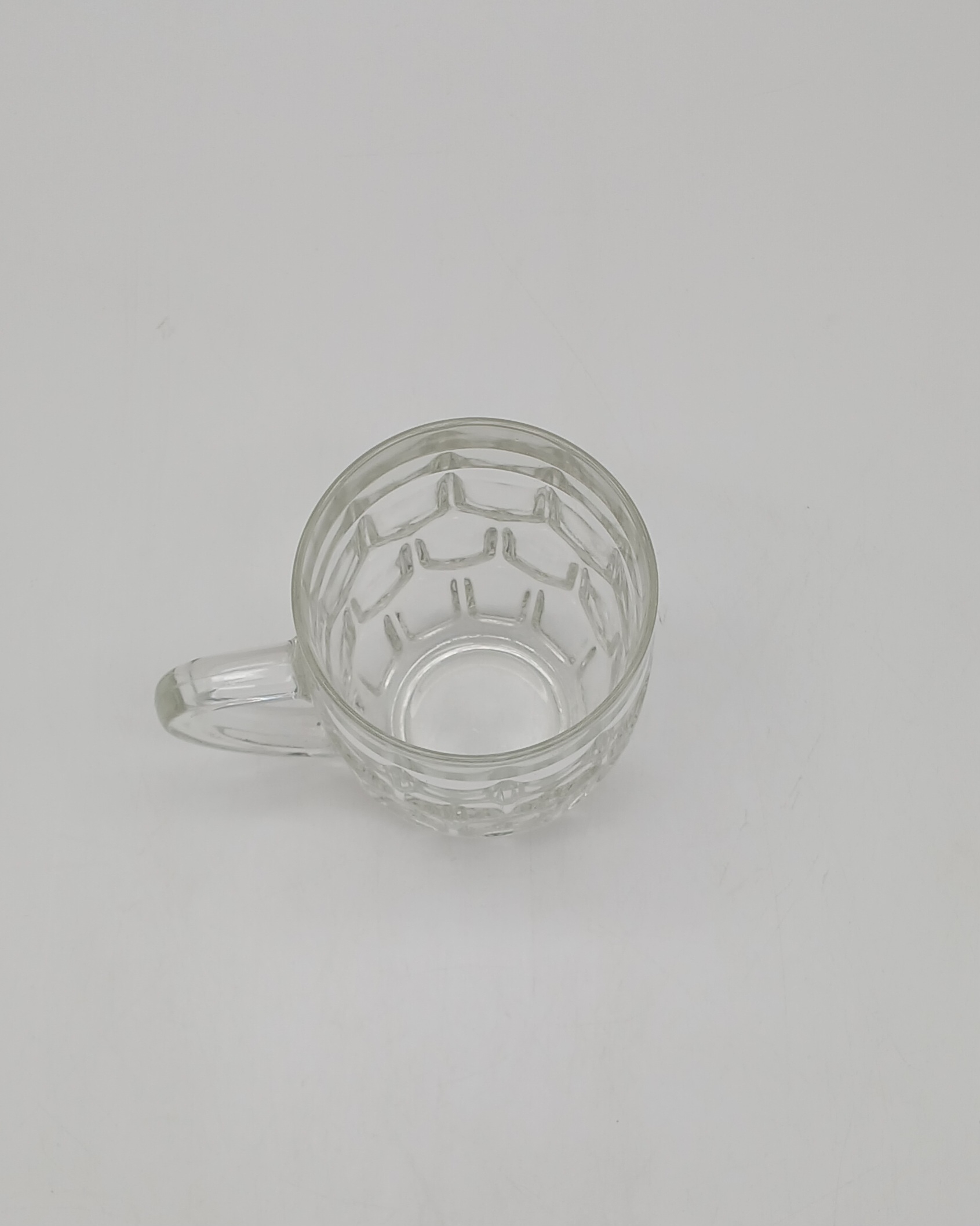 Voir photo 13 de Lot de 6 chopes à bière vintage en verre moulé et 6 dessous de verre pop Lot de 6 chopes à bière vintage en verre moulé et 6 dessous de verre pop Très bon état reconditionné photo 13
