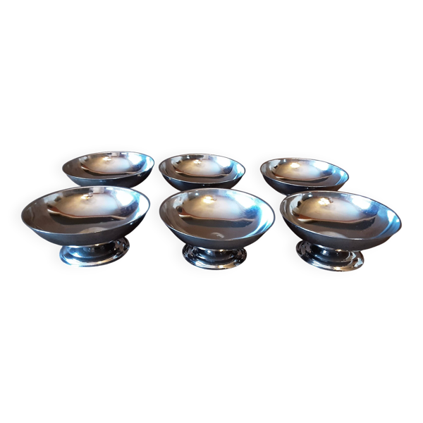 Lot de 6 coupelles sur pied inox Bon état - alternatives disponibles sur Dero Lot de 6 coupelles sur pied inox Bon état reconditionné (offre indisponible)