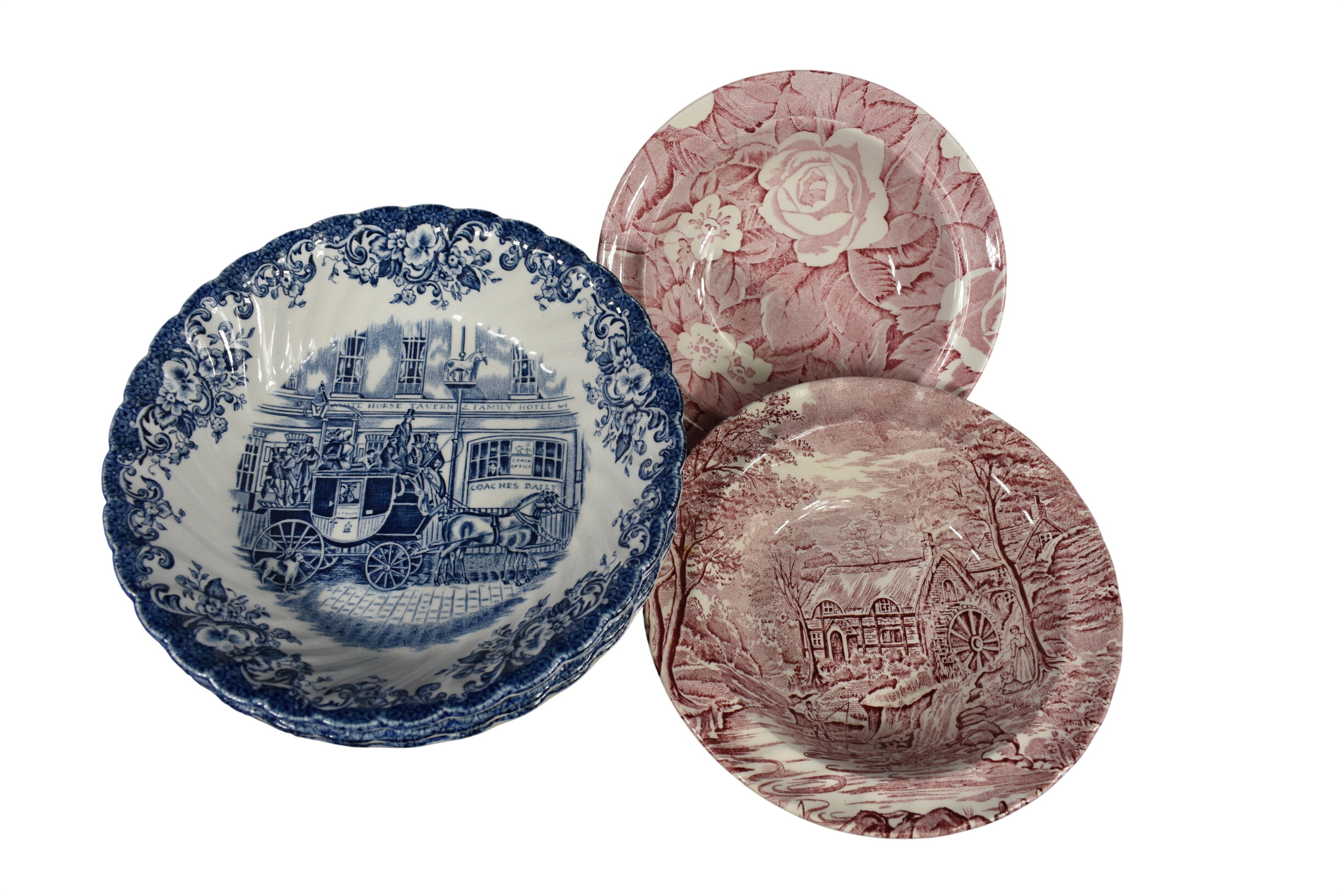 Lot de 6 écuelles : 4 à décors bleus "Coaching Scènes" made in England by JOHNSON BROS, diamètre 18.5, 1, à motif floral rose "Victorian Chintz" diamètre 15.5, l'autre à décor de moulin à eau diamètre 16.5 cm. Bon état - 29,00 € Lot de 6 écuelles : 4 à décors bleus "Coaching Scènes" made in England by JOHNSON BROS, diamètre 18.5, 1, à motif floral rose "Victorian Chintz" diamètre 15.5, l'autre à décor de moulin à eau diamètre 16.5 cm. Bon état reconditionné disponible sur Label Emmaüs