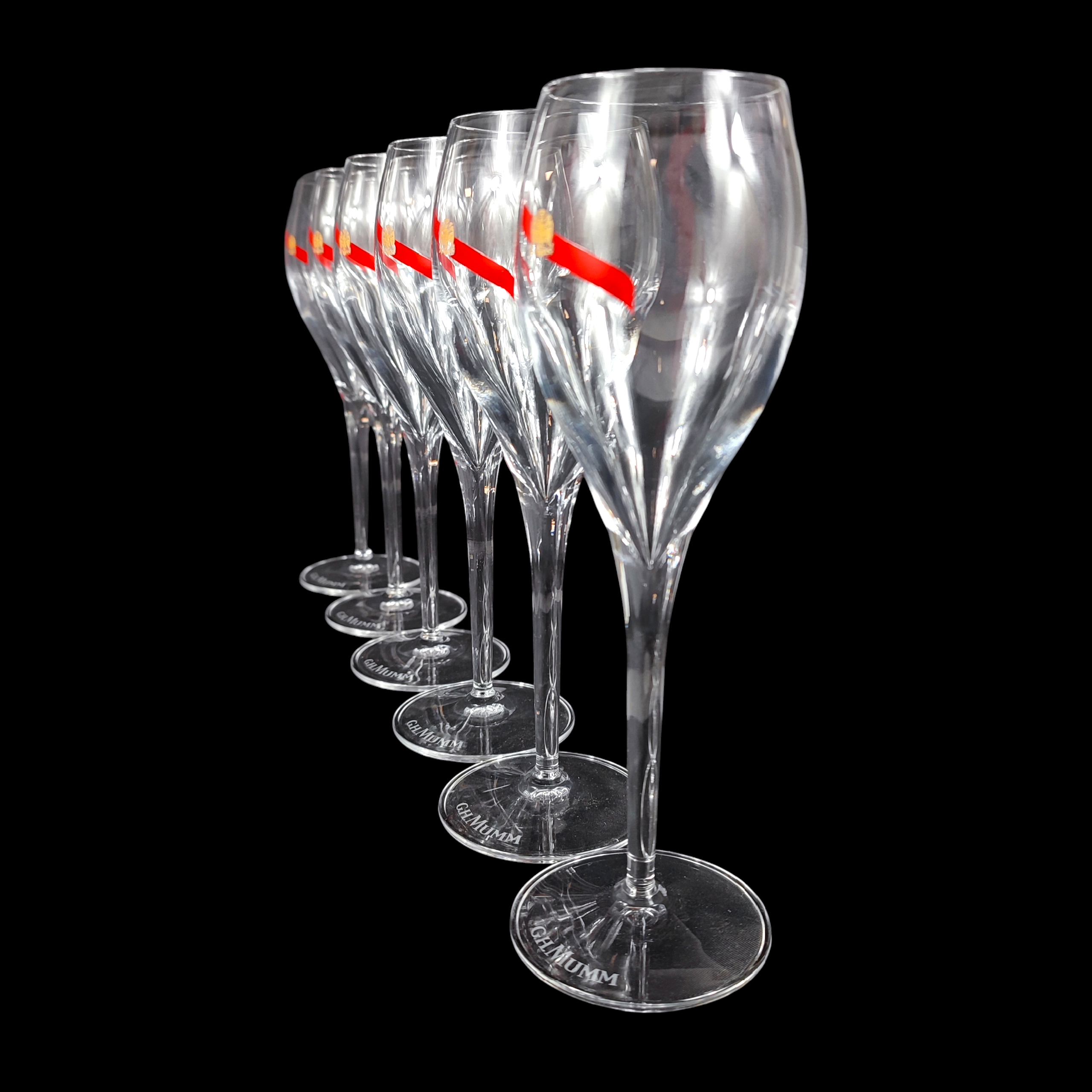 Voir photo 6 de Lot de 6 flûtes à Champagne GH Mumm - modèle Rubis Lot de 6 flûtes à Champagne GH Mumm - modèle Rubis Bon état reconditionné photo 6