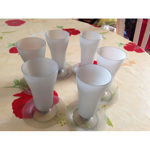 Lot De 6 Flutes Tupperware occasion reconditionné disponible sur Rakuten