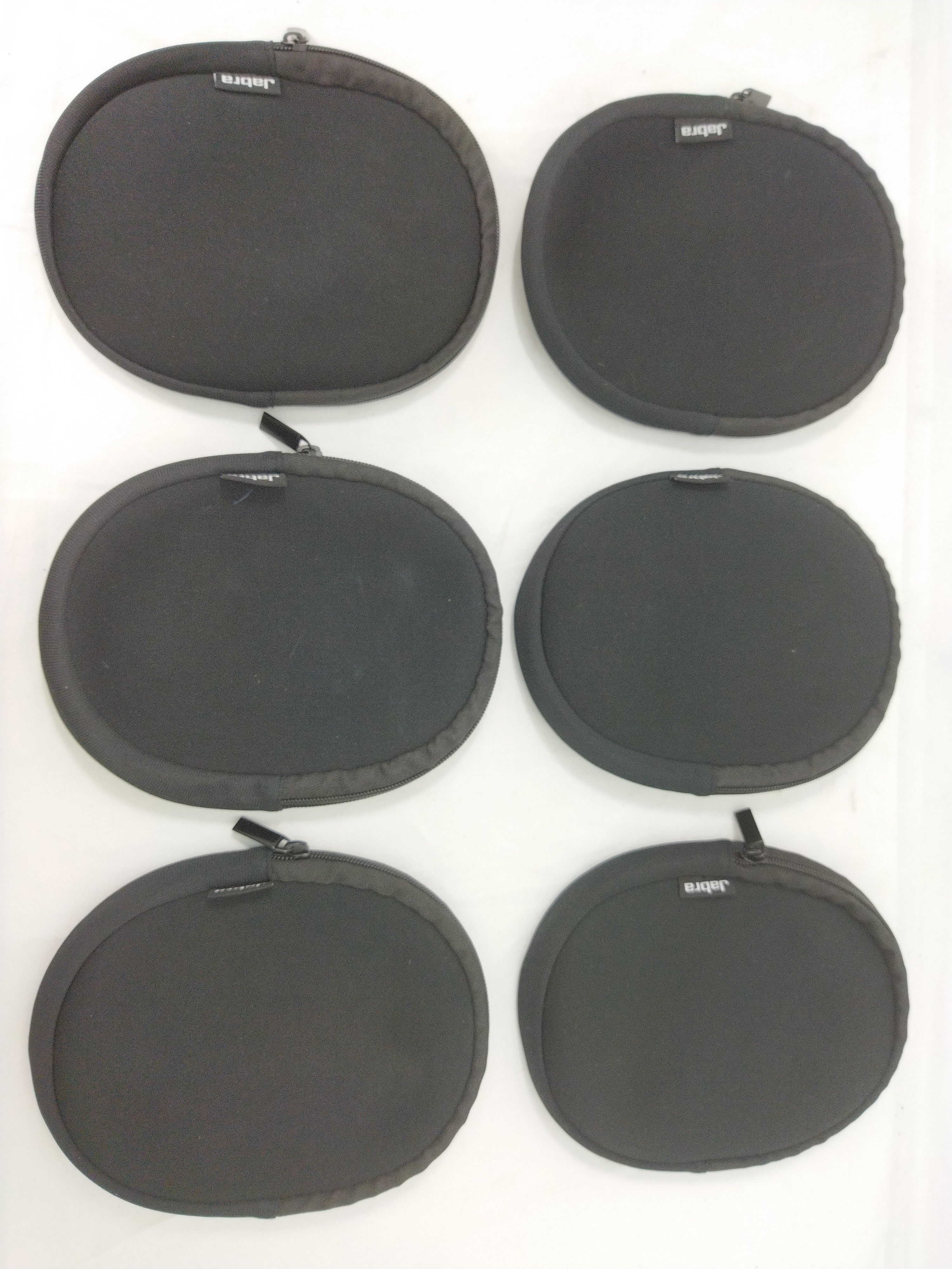 Voir photo 2 de Lot de 6 housses JABRA pour micro casque Lot de 6 housses JABRA pour micro casque Très bon état reconditionné photo 2