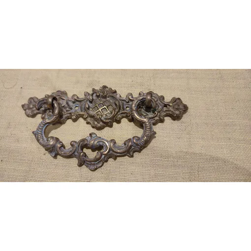 Lot De 6 Poignees En Laiton Et De 3 Entrees De Serrures Style Louis Xv Pour Commode Bon état reconditionné disponible sur Rakuten