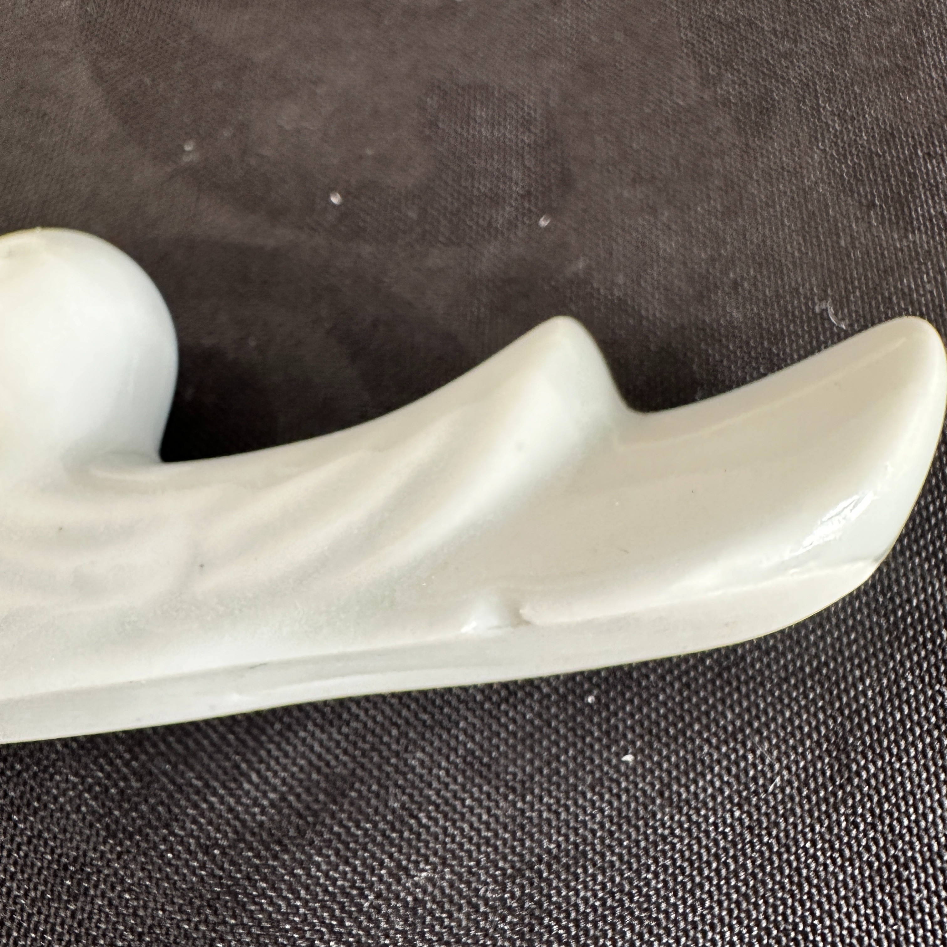 Voir photo 14 de Lot de 6 porte-couteaux en porcelaine blanche en forme de canard Lot de 6 porte-couteaux en porcelaine blanche en forme de canard Bon état reconditionné photo 14