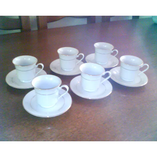 Lot De 6 Tasses Et 6 Sous-Tasses En Porcelaine Blanche occasion reconditionné disponible sur Rakuten