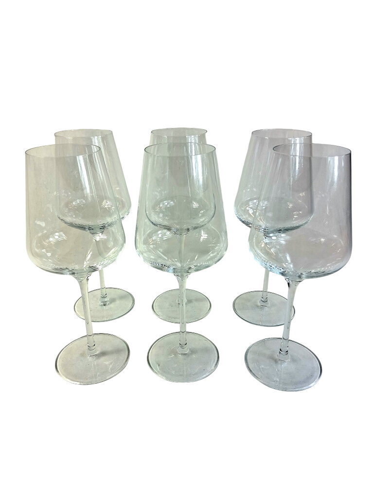 LOT de 6 verres à Vin en cristal de Bourgogne Parfait état - 40,00 € LOT de 6 verres à Vin en cristal de Bourgogne Parfait état reconditionné disponible sur Label Emmaüs