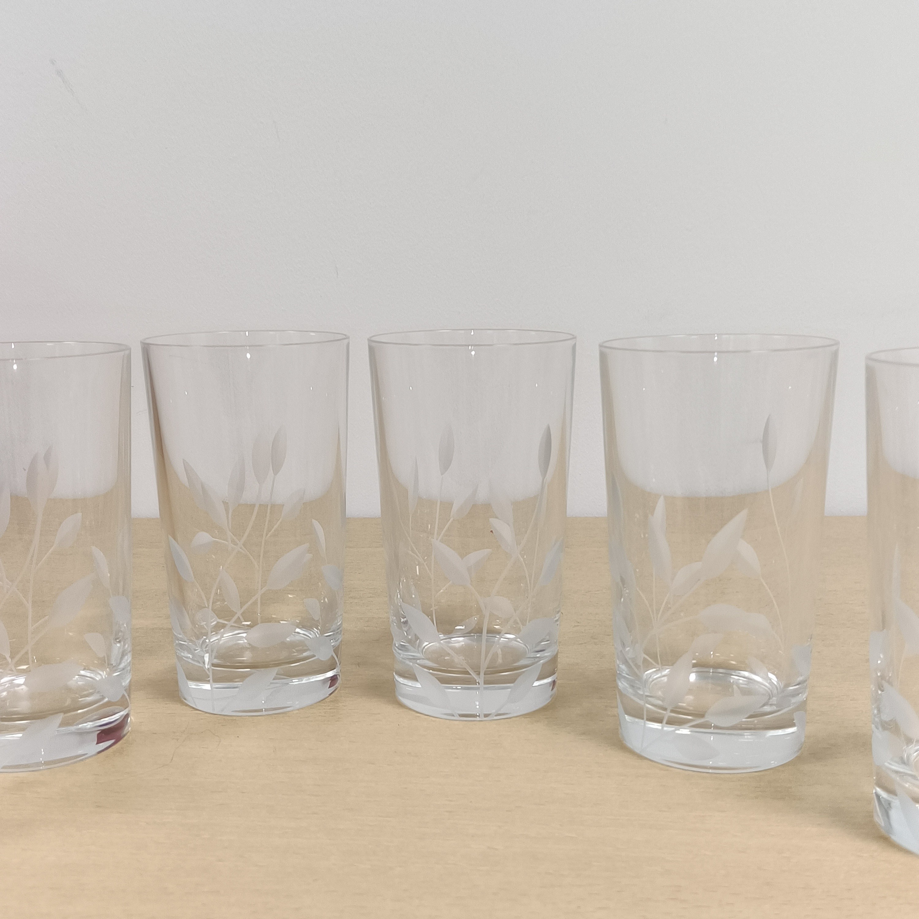 Voir photo 3 de Lot de 6 verres Cristal d'Arques Paris Natura en cristal taillé transparent vintage 13,5 cm Lot de 6 verres Cristal d'Arques Paris Natura en cristal taillé transparent vintage 13,5 cm Parfait état reconditionné photo 3