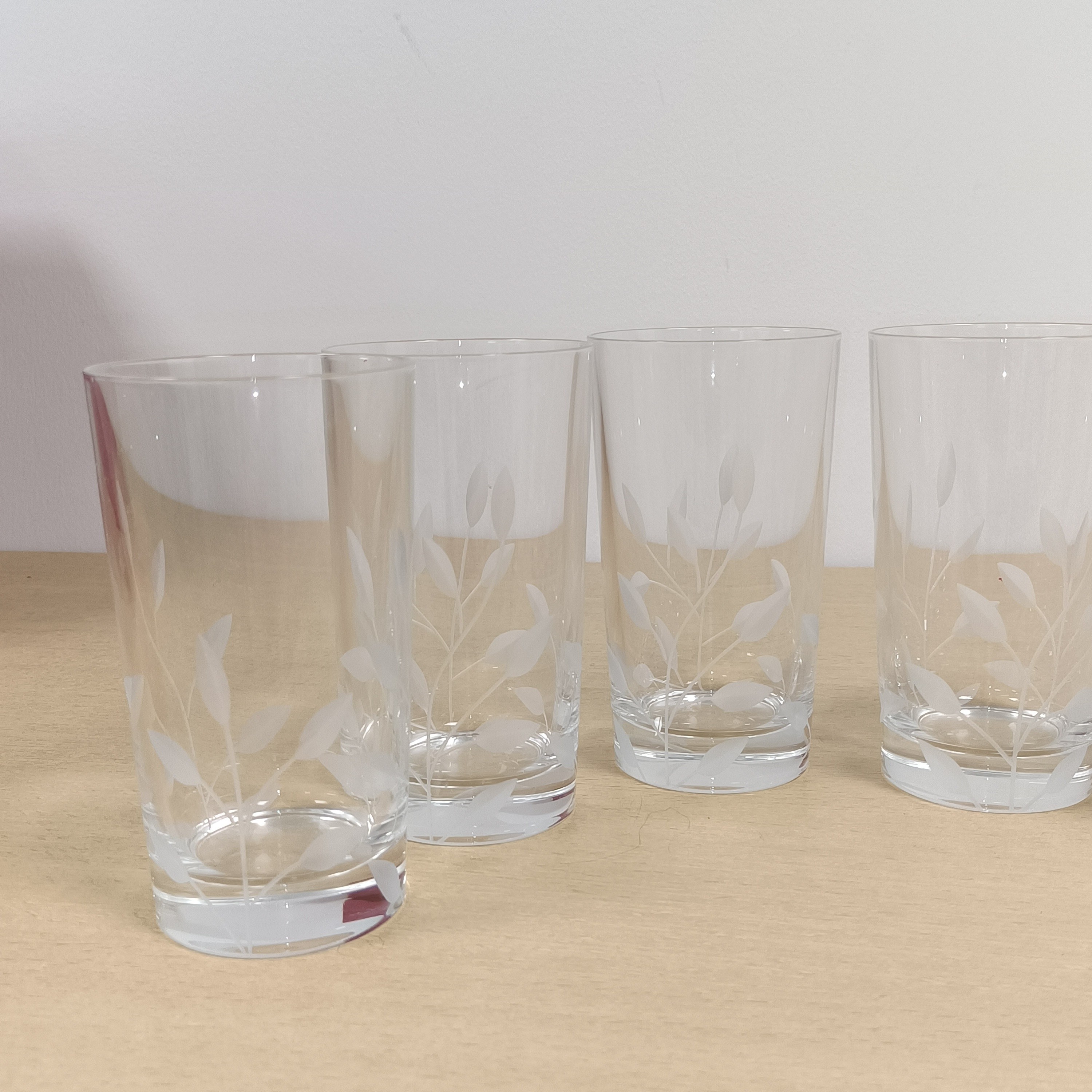 Voir photo 4 de Lot de 6 verres Cristal d'Arques Paris Natura en cristal taillé transparent vintage 13,5 cm Lot de 6 verres Cristal d'Arques Paris Natura en cristal taillé transparent vintage 13,5 cm Parfait état reconditionné photo 4