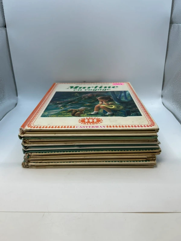 Voir photo 3 de Lot de 8 livres Martine vintage Casterman années 1950-1970 albums illustrés jeunesse collection Lot de 8 livres Martine vintage Casterman années 1950-1970 albums illustrés jeunesse collection Très bon état reconditionné photo 3