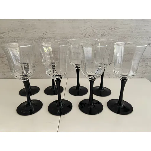 Lot De 8 Verres À Pieds Vin Vintage France Arcoroc Luminarc Collection Esso 1980 Bon état reconditionné disponible sur Rakuten