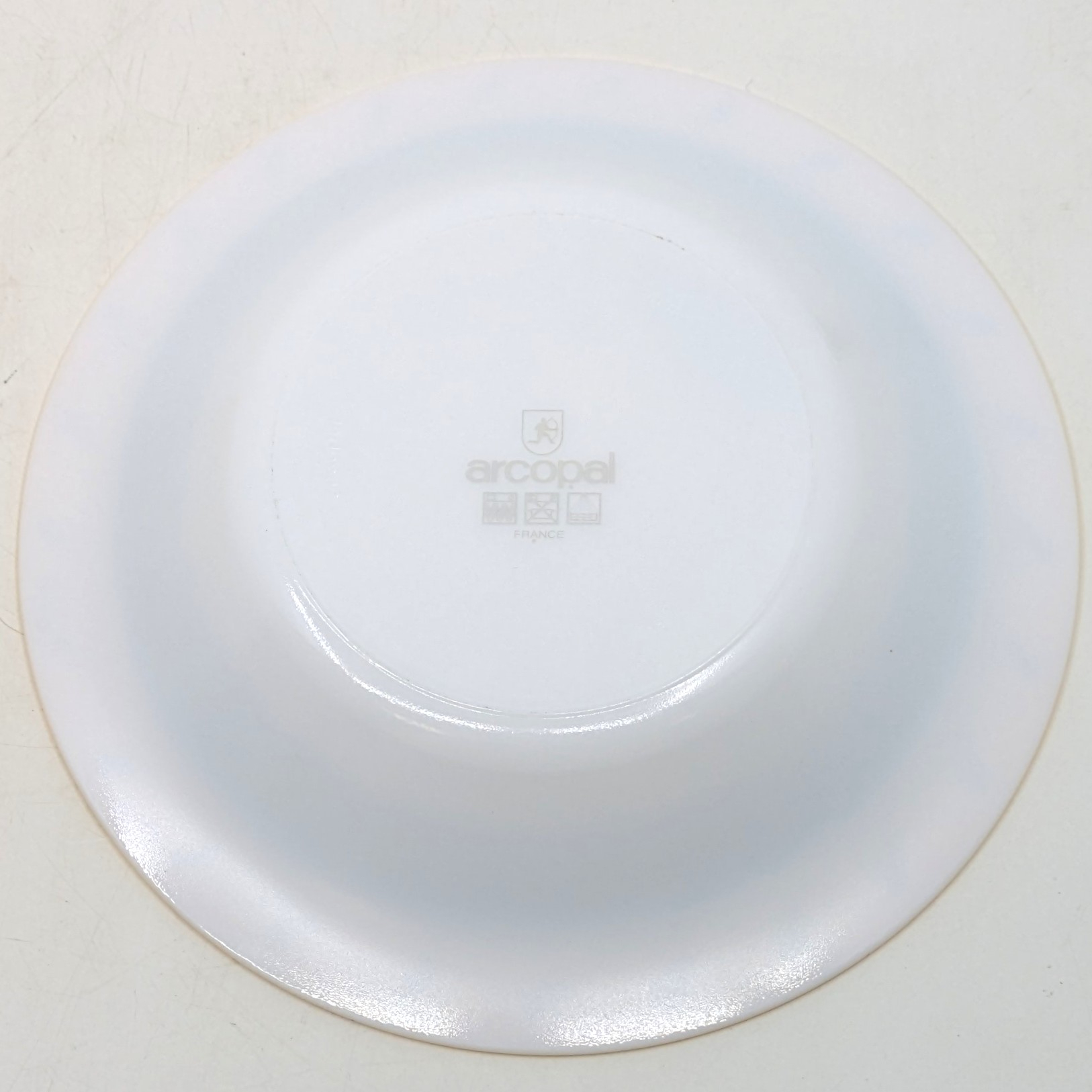 Voir photo 3 de Lot de 9 assiettes creuses Arcopal décor Poire – Ø 21,7 cm Lot de 9 assiettes creuses Arcopal décor Poire – Ø 21,7 cm État correct reconditionné photo 3