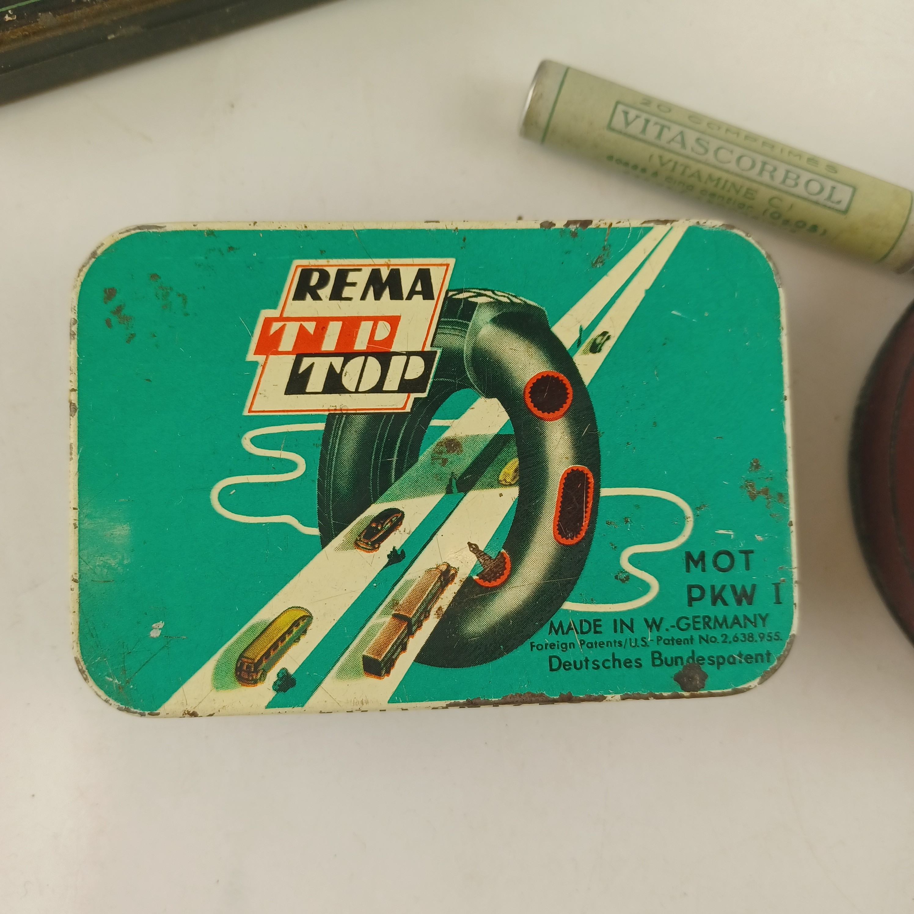 Voir photo 7 de Lot de boites vintage de métal Pastilles Arcachon vacher, Réglisse Florent, Rema Tip Top, Pastilles Labrador, Pastilles Richelet, Tabatière Taxi Trans America, Vistacorbol Lot de boites vintage de métal Pastilles Arcachon vacher, Réglisse Florent, Rema Tip Top, Pastilles Labrador, Pastilles Richelet, Tabatière Taxi Trans America, Vistacorbol Très bon état reconditionné photo 7