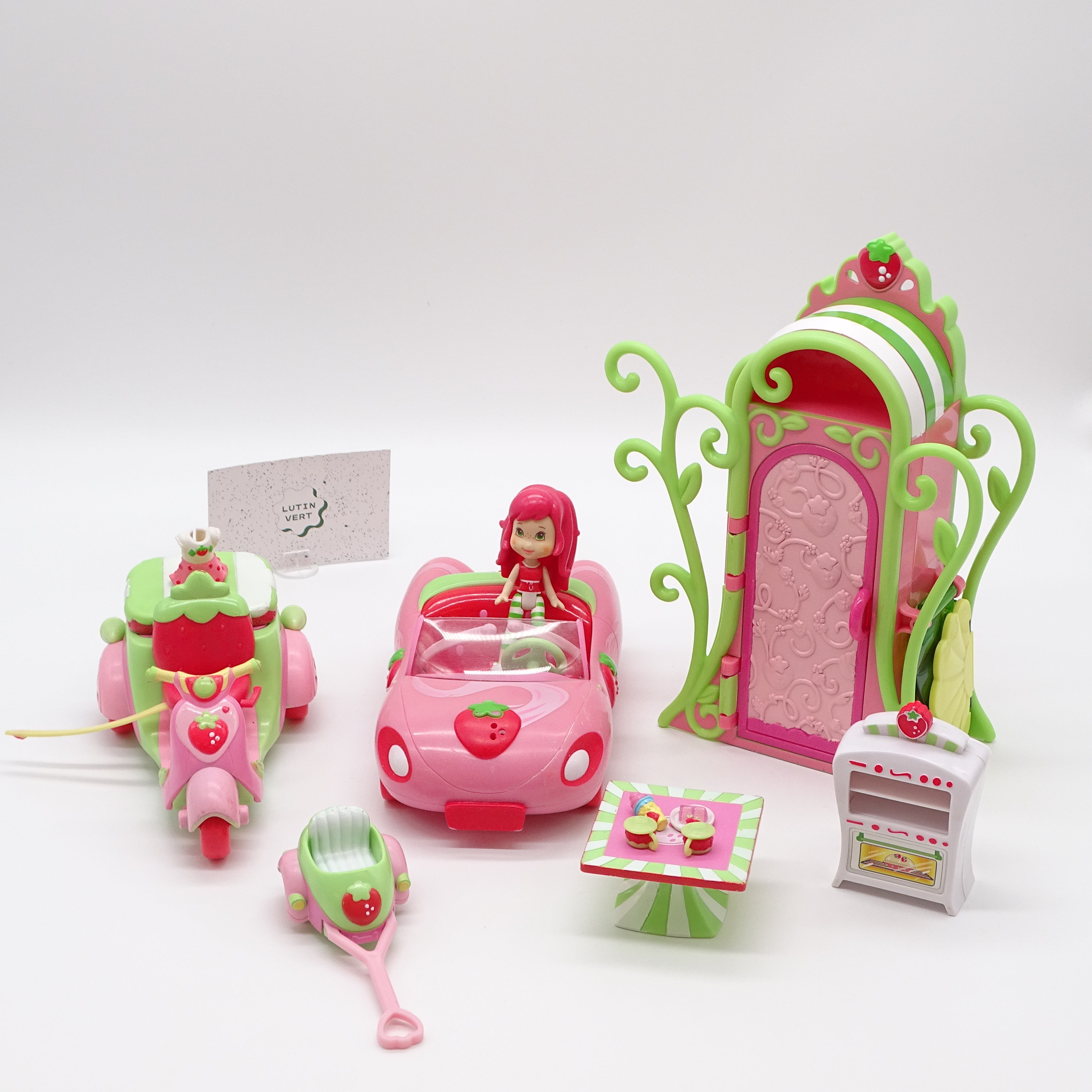 Voir photo 3 de Lot de Charlotte aux fraises HASBRO - Dès 3 ans | Ref 14911 Lot de Charlotte aux fraises HASBRO - Dès 3 ans | Ref 14911 Très bon état reconditionné photo 3