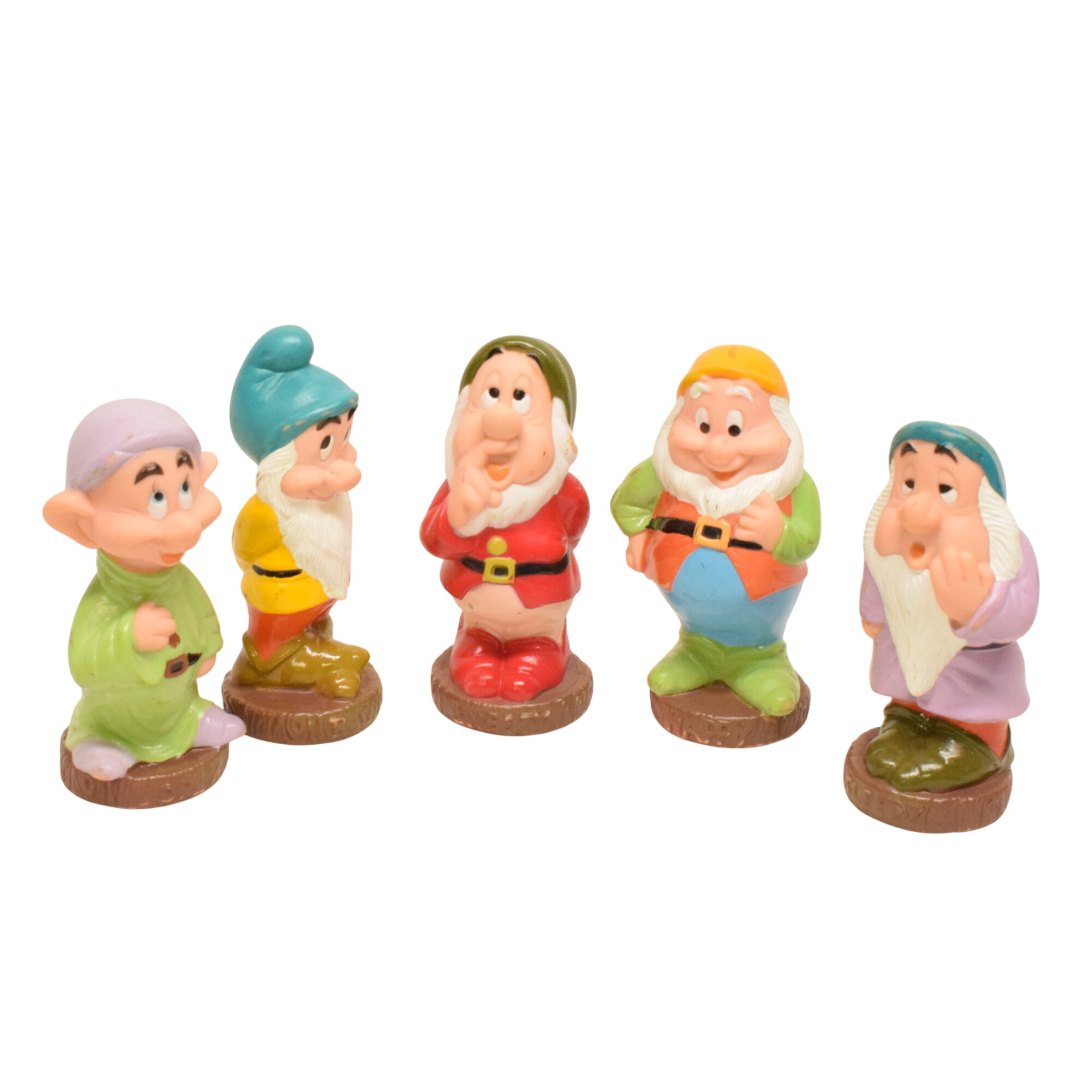 Acheter Lot de cinq figurines de 14 cm en vinyle souple représentant cinq nains de Blanche Neige État correct - 10,00 € Lot de cinq figurines de 14 cm en vinyle souple représentant cinq nains de Blanche Neige État correct reconditionné disponible sur Label Emmaüs