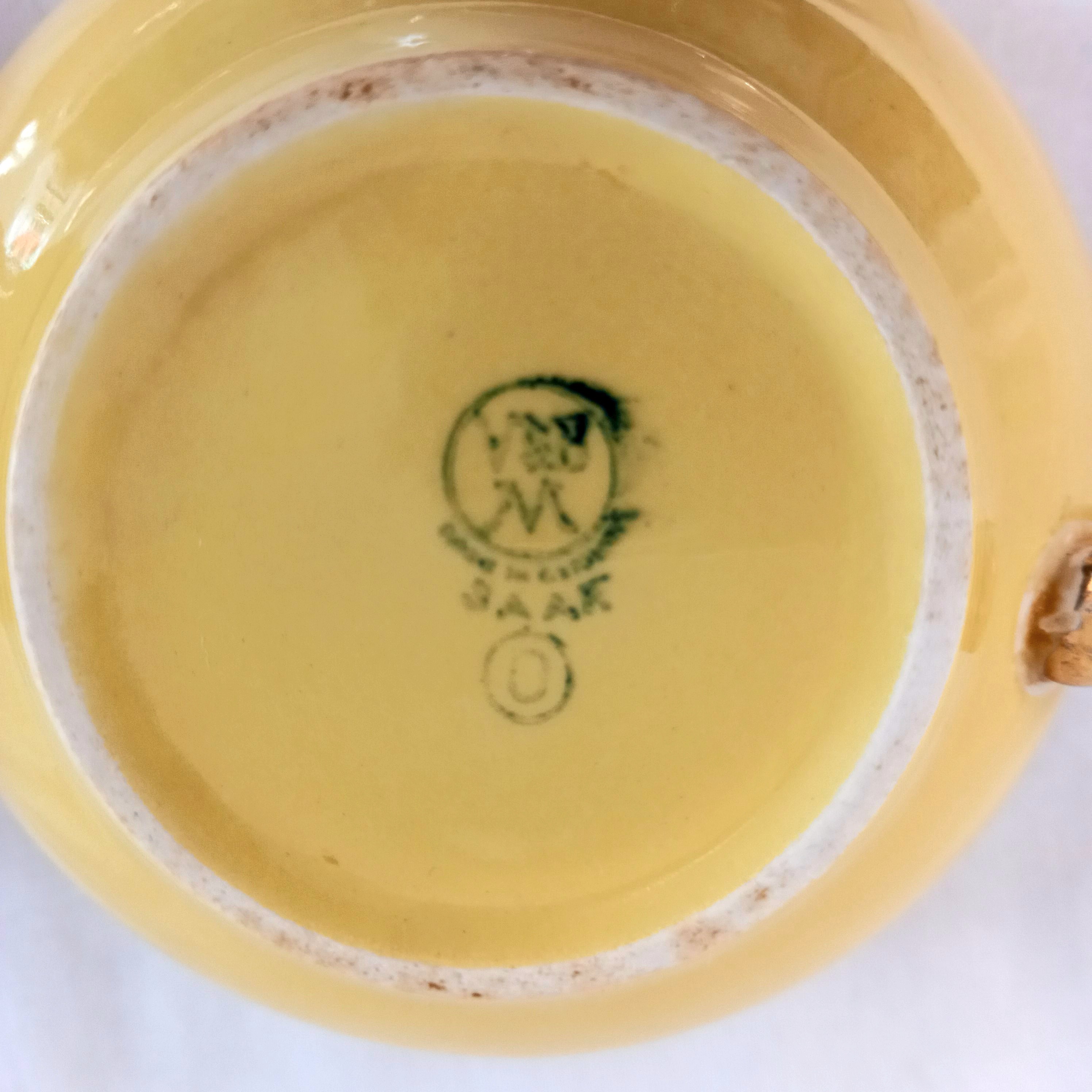 Voir photo 8 de Lot de deux tasses à thé vintage Villeroy et Boch modèle Mettlach "Toi et Moi", avec un petit pichet "Nous Deux" du même modèle non assorti Lot de deux tasses à thé vintage Villeroy et Boch modèle Mettlach "Toi et Moi", avec un petit pichet "Nous Deux" du même modèle non assorti Bon état reconditionné photo 8