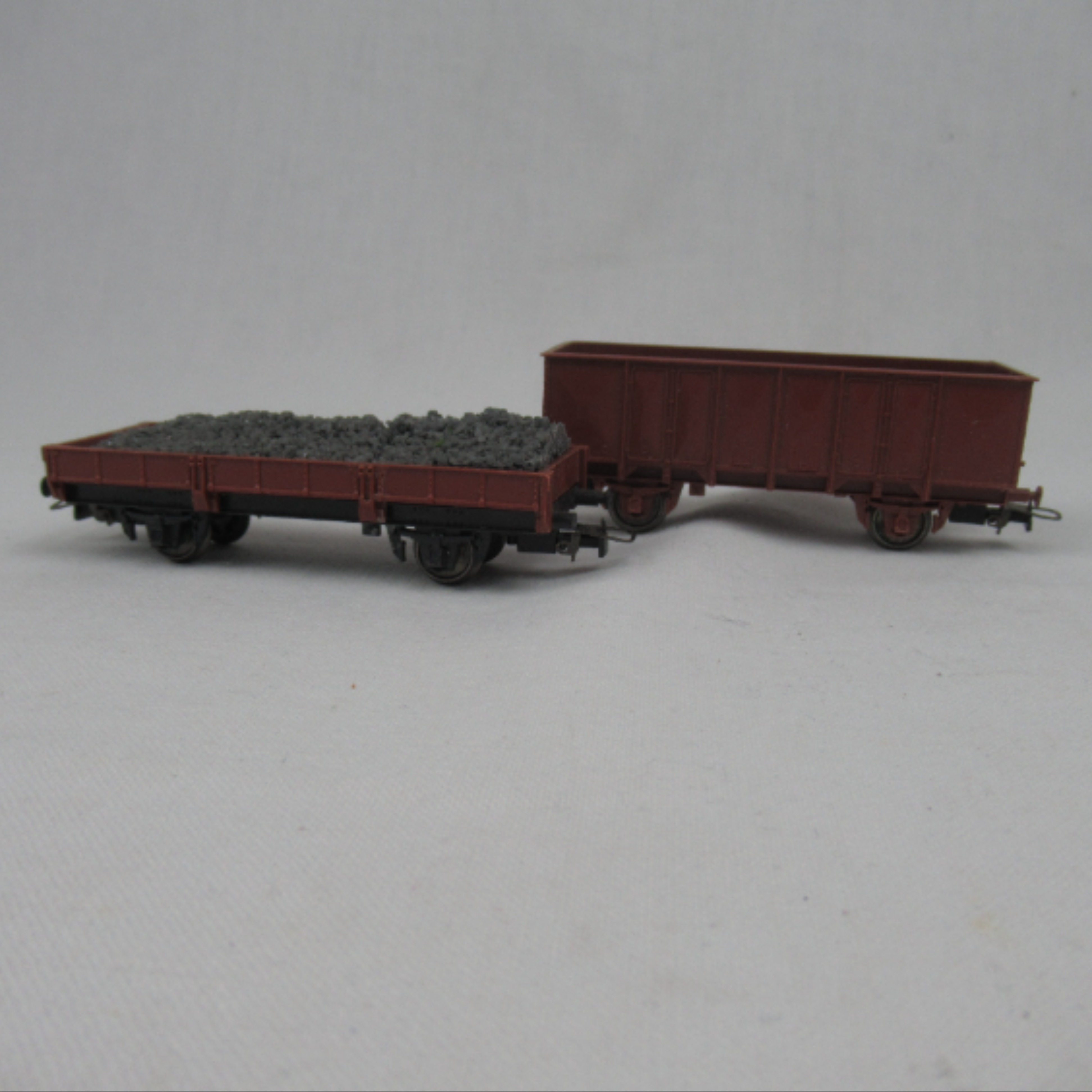 Voir photo 2 de Lot de deux wagons miniatures Lot de deux wagons miniatures Bon état reconditionné photo 2