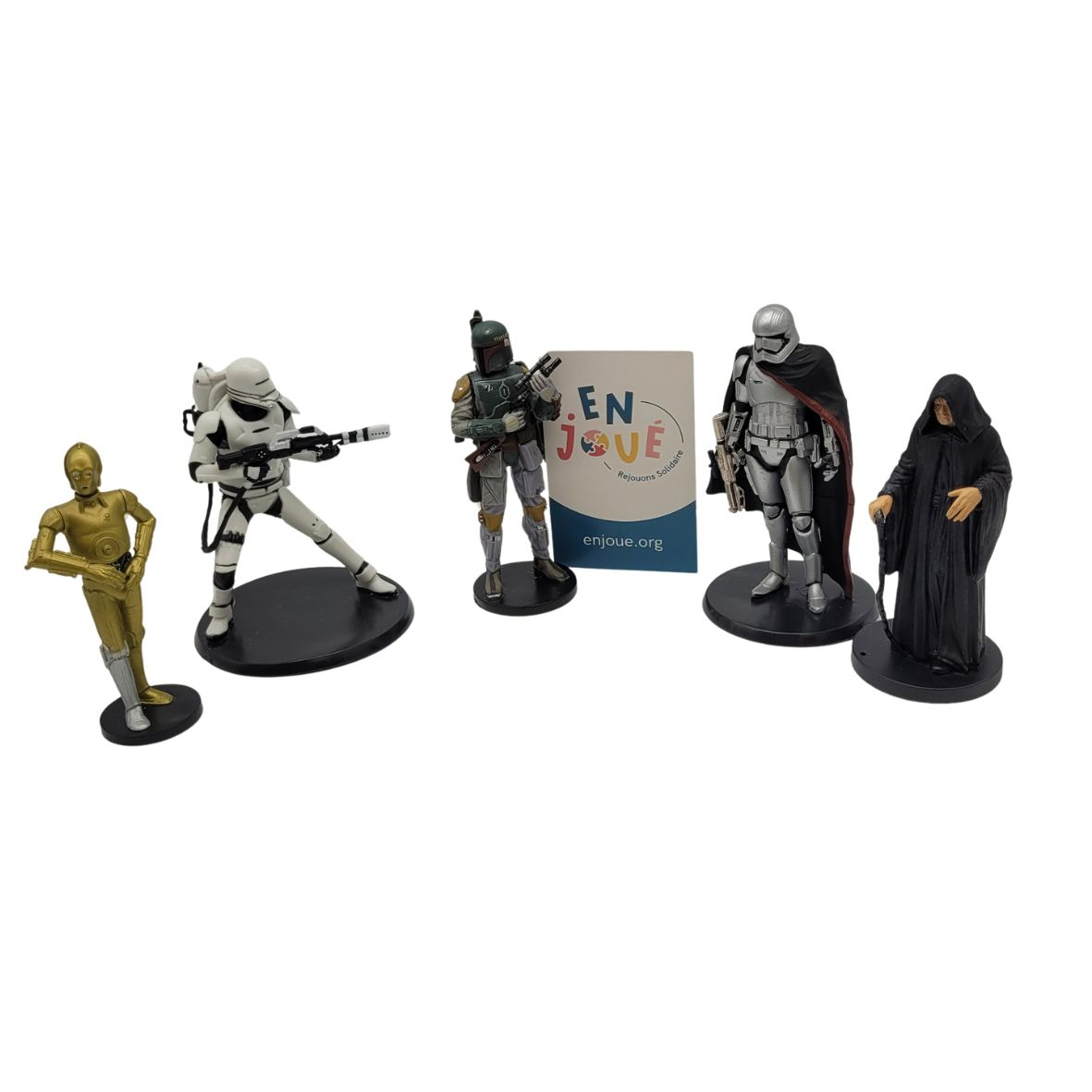Voir photo 2 de Lot de figurines - Star Wars - Disney - A partir de 8 ans. Lot de figurines - Star Wars - Disney - A partir de 8 ans. Très bon état reconditionné photo 2