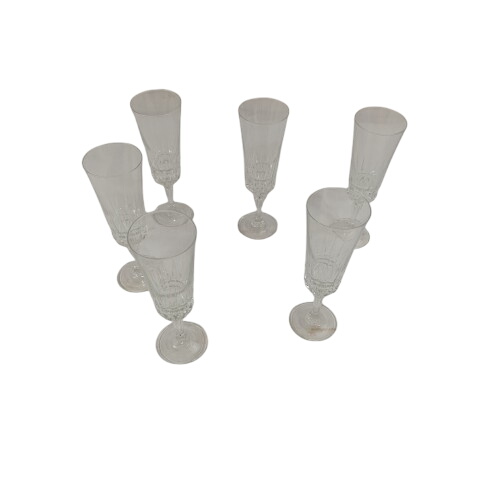 Acheter Lot de flûtes à champagne Bon état - 10,50 € Lot de flûtes à champagne Bon état reconditionné disponible sur Label Emmaüs