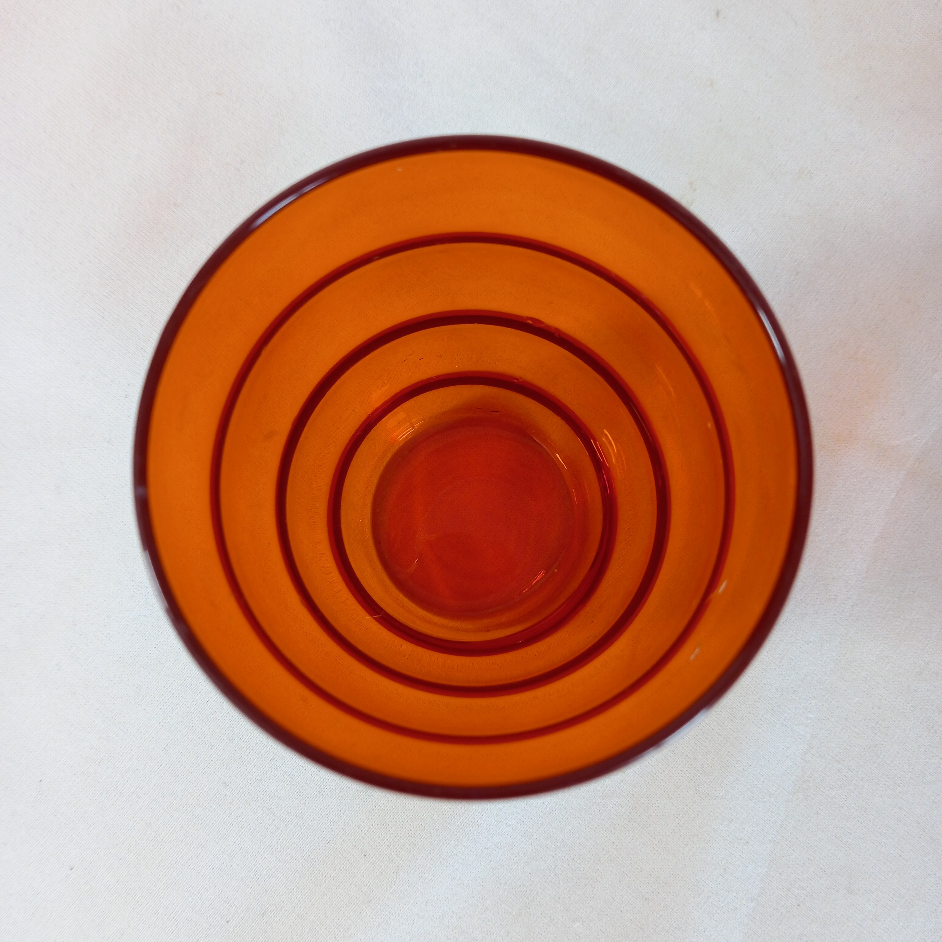 Voir photo 3 de Lot de huit verres orange/rouge, de marque Ikea - design par Henrik Preutz, série Skoja ("je plaisante", 2012) Lot de huit verres orange/rouge, de marque Ikea - design par Henrik Preutz, série Skoja ("je plaisante", 2012) Bon état reconditionné photo 3