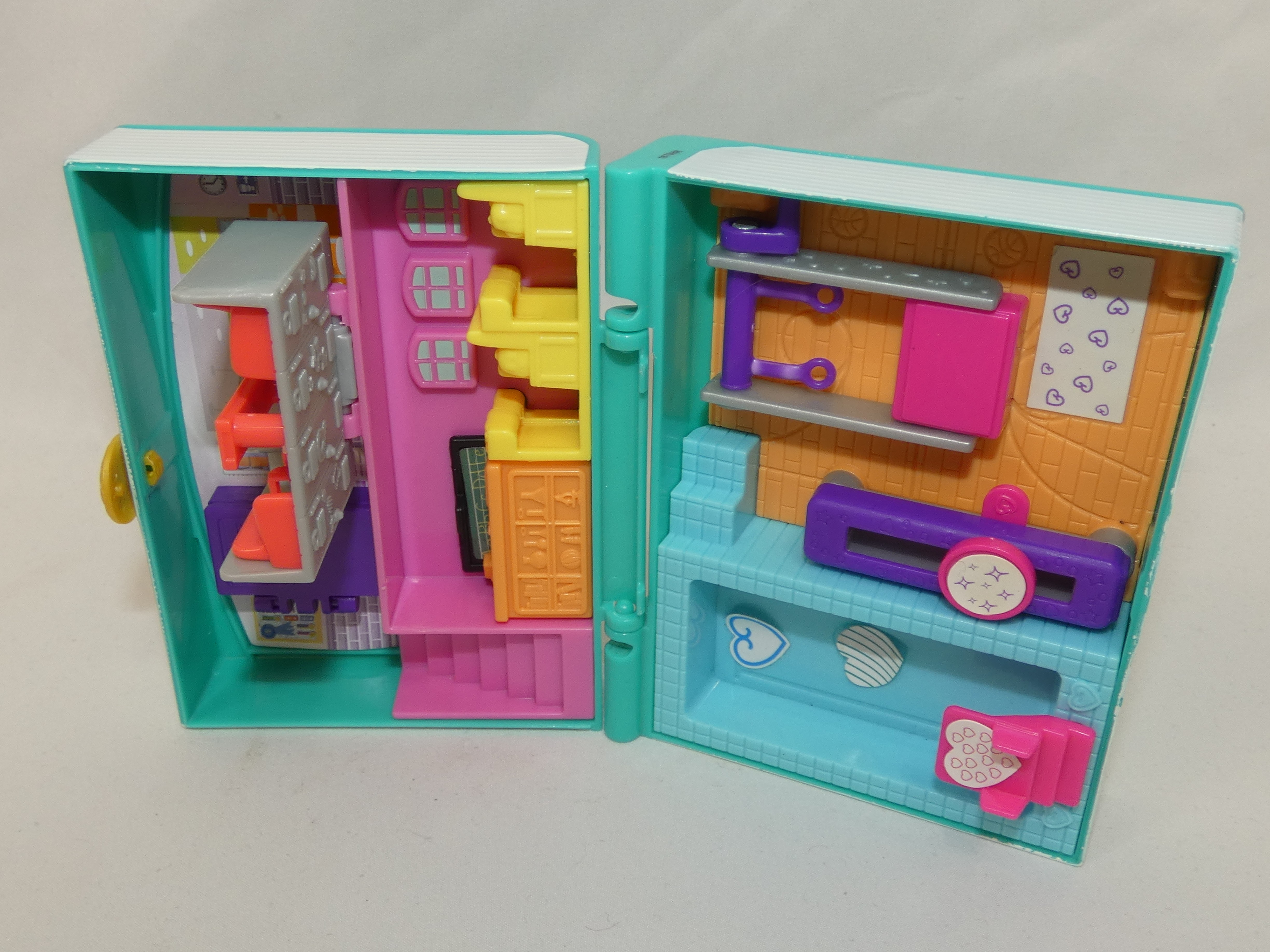 Voir photo 9 de Lot de jouets Polly Pocket vendu en l'état en vrac de modèles et d'époques différentes 9 Kg Lot de jouets Polly Pocket vendu en l'état en vrac de modèles et d'époques différentes 9 Kg Bon état reconditionné photo 9