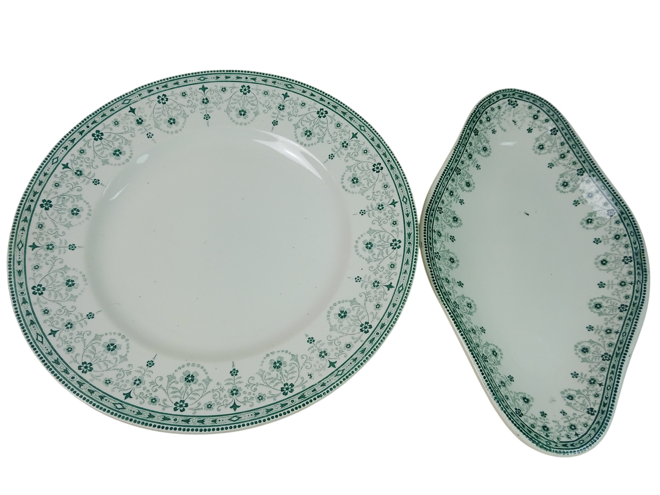 Lot de la marque Moulin des loups et Hamage, modèle Marceau, composé d'un Ravier en terre de fer et d'une Assiette montée terre de feu Bon état - 20,00 € Lot de la marque Moulin des loups et Hamage, modèle Marceau, composé d'un Ravier en terre de fer et d'une Assiette montée terre de feu Bon état reconditionné disponible sur Label Emmaüs