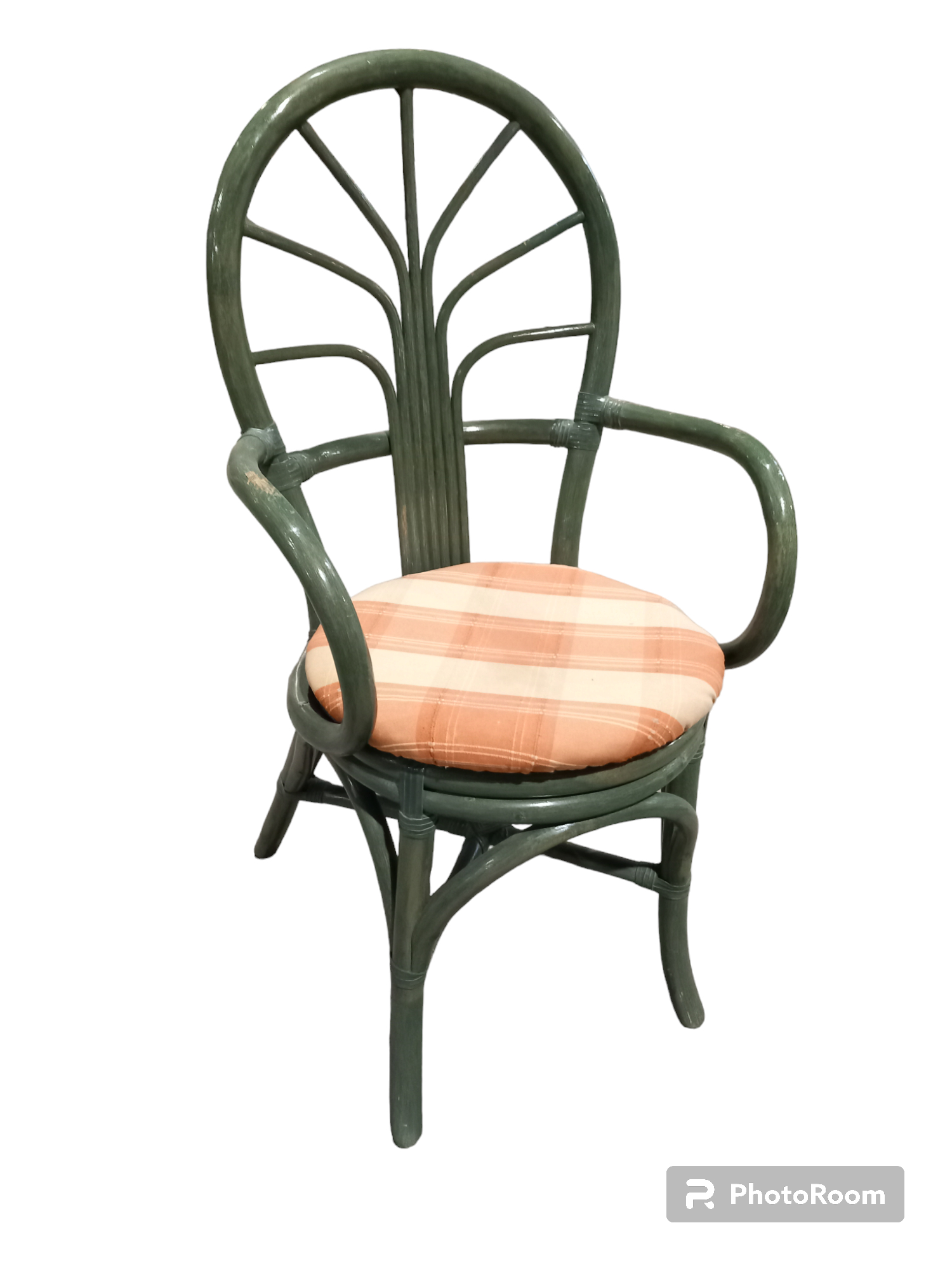 Voir photo 3 de Lot De Paire Chaise Vintage En Rotin Avec Dossier Arrondi Lot De Paire Chaise Vintage En Rotin Avec Dossier Arrondi Très bon état reconditionné photo 3