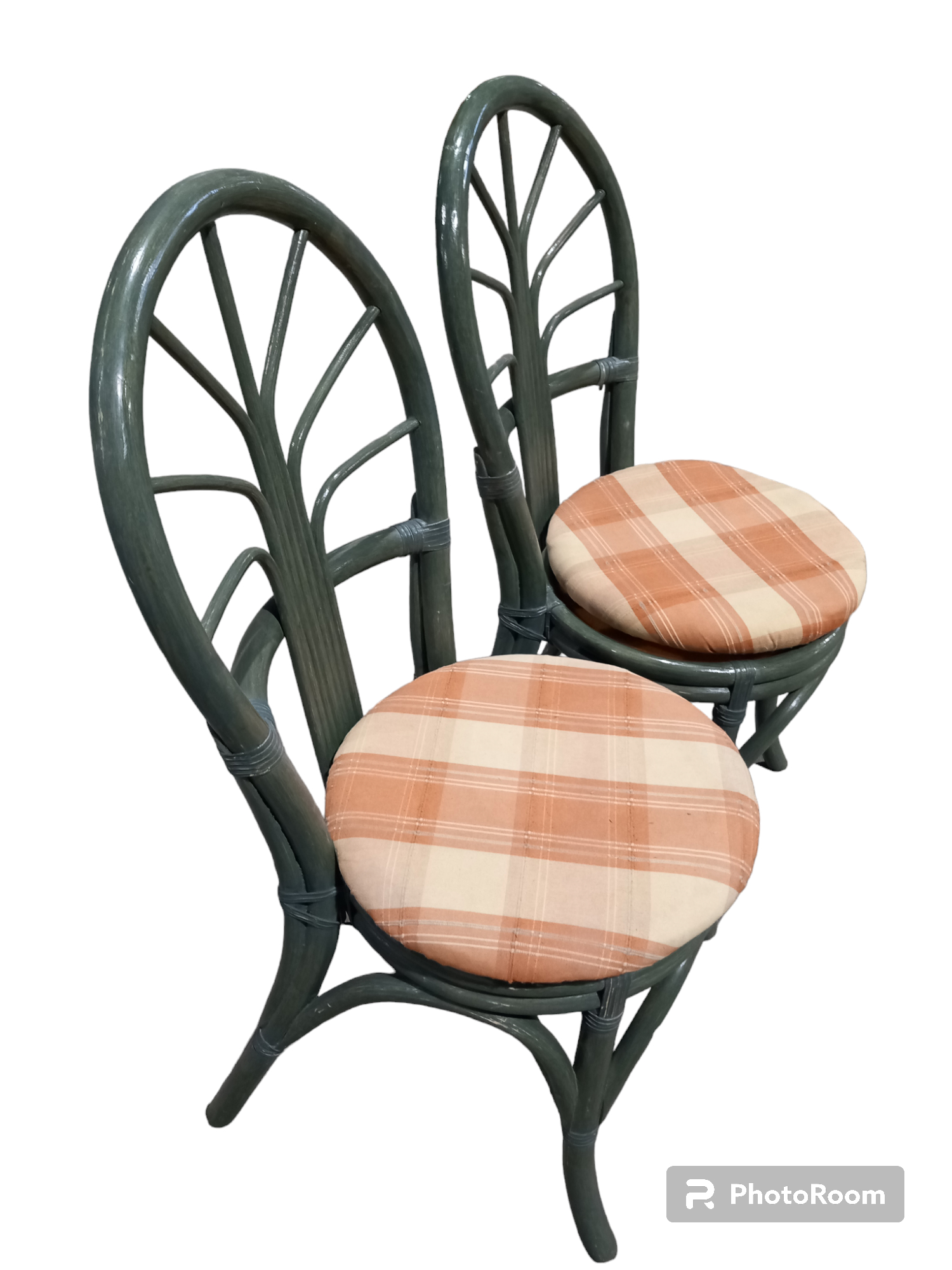 Voir photo 6 de Lot De Paire Chaise Vintage En Rotin Avec Dossier Arrondi Lot De Paire Chaise Vintage En Rotin Avec Dossier Arrondi Très bon état reconditionné photo 6